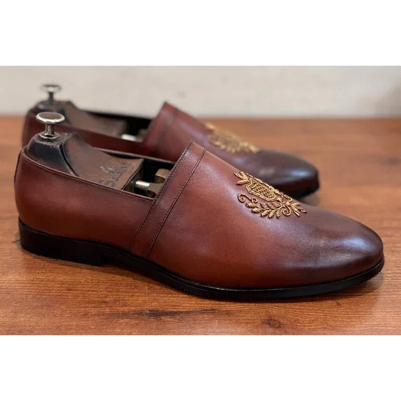 Top 10 Indian Wedding Footwear For Men in 2025 Styles That Elevate Your Sherwani Look