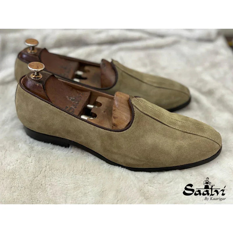 How to Choose the Perfect Leather Shoes for Men: A Complete Style & Fit Guide