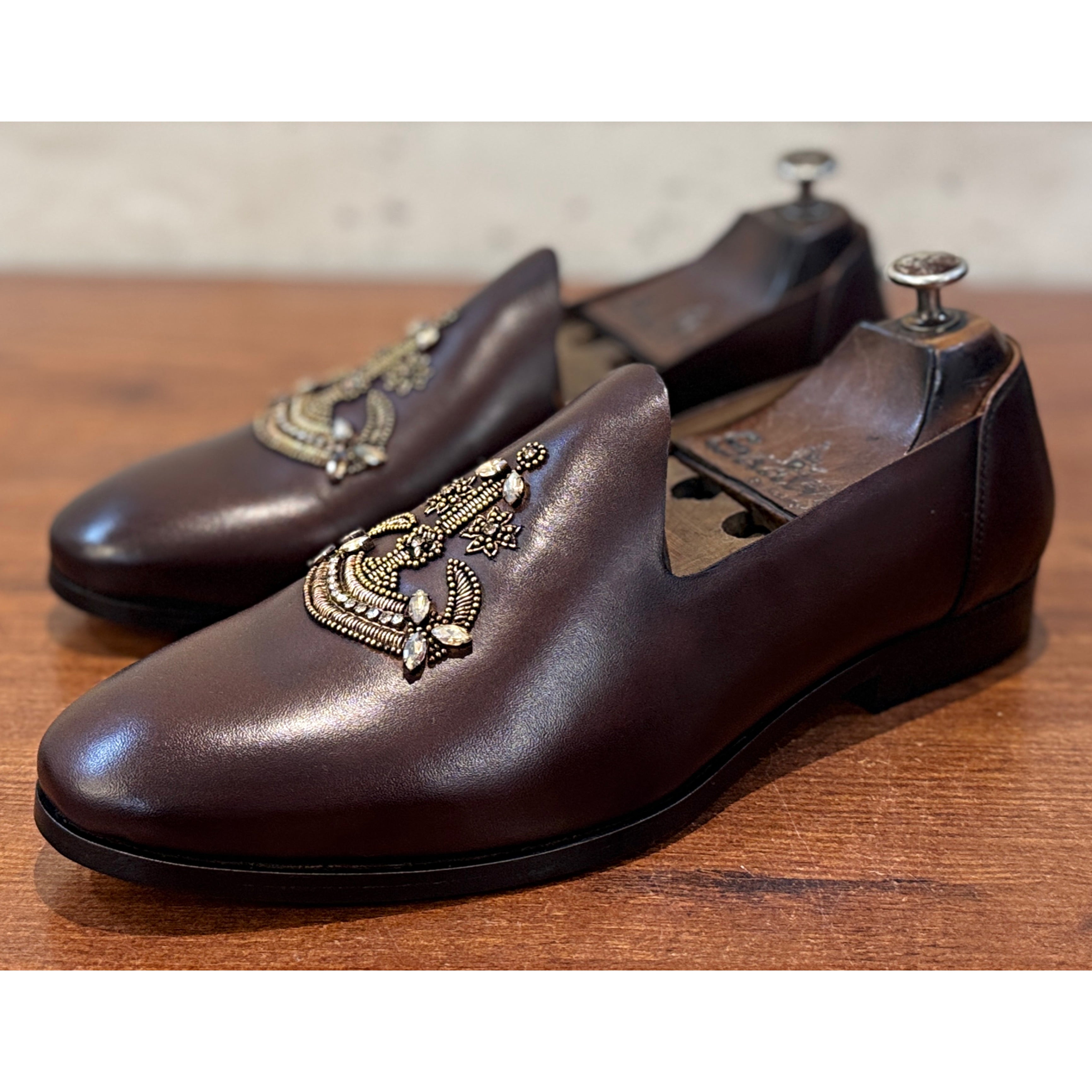 Anchor Hand Zardosi Jutti – Royal Brown