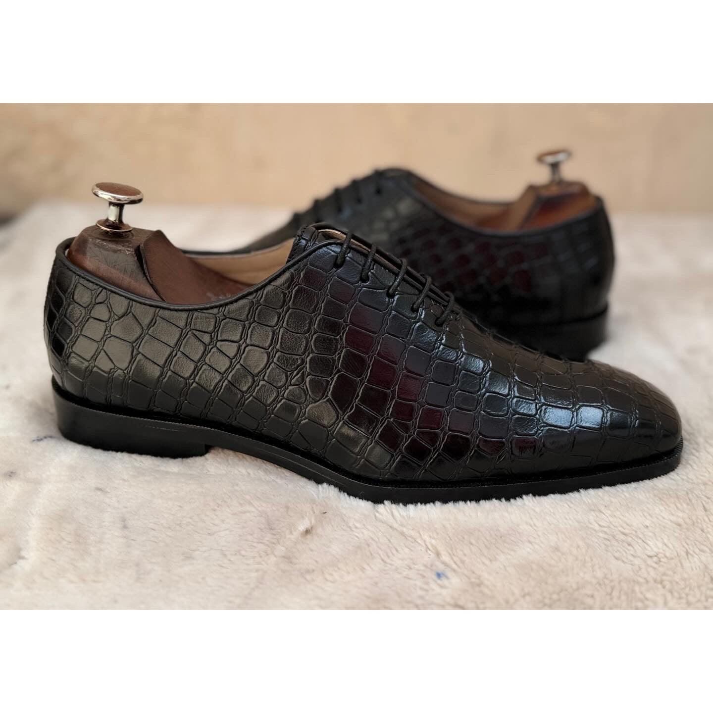 Wholecut Oxfords Black Croco