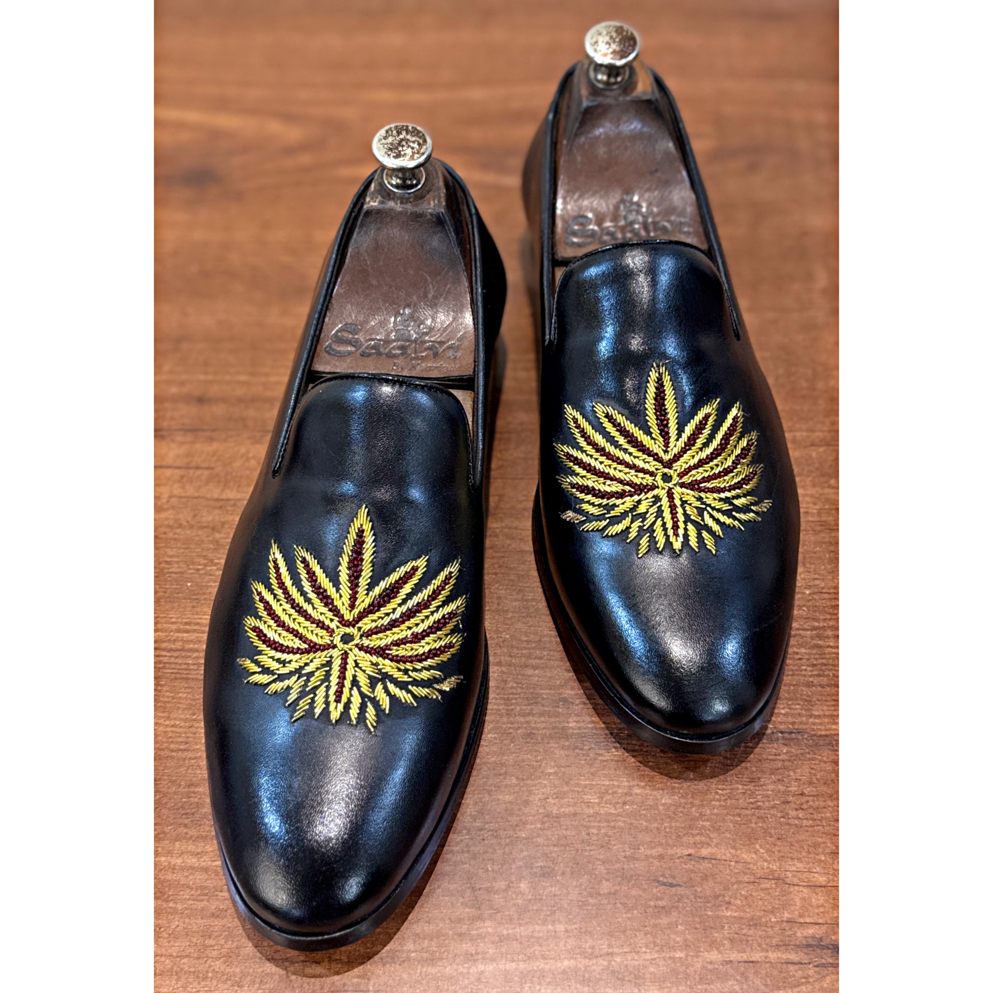 Royal Palm Embroidered Loafers – Black