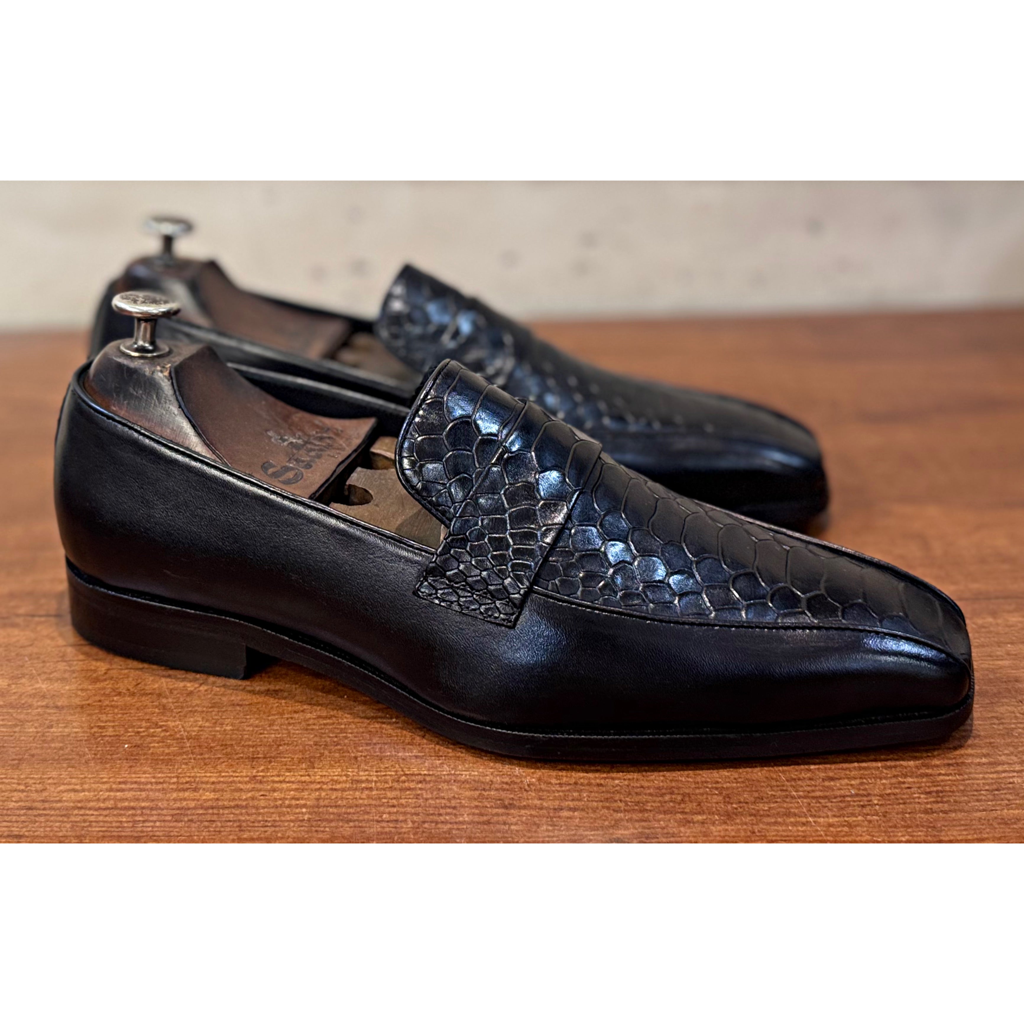 Python Embossed Leather Black-T