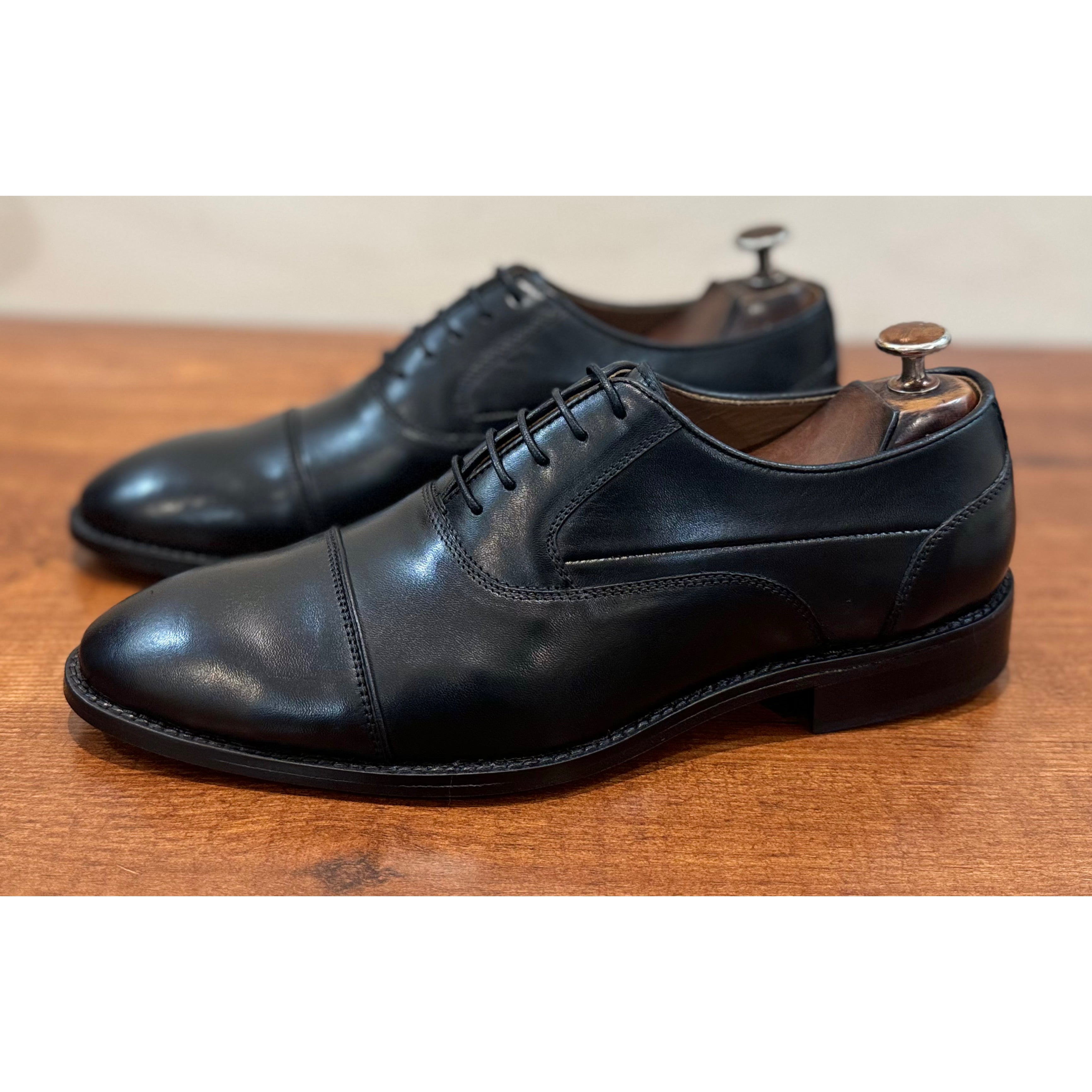 Black Straight Tip Oxfords