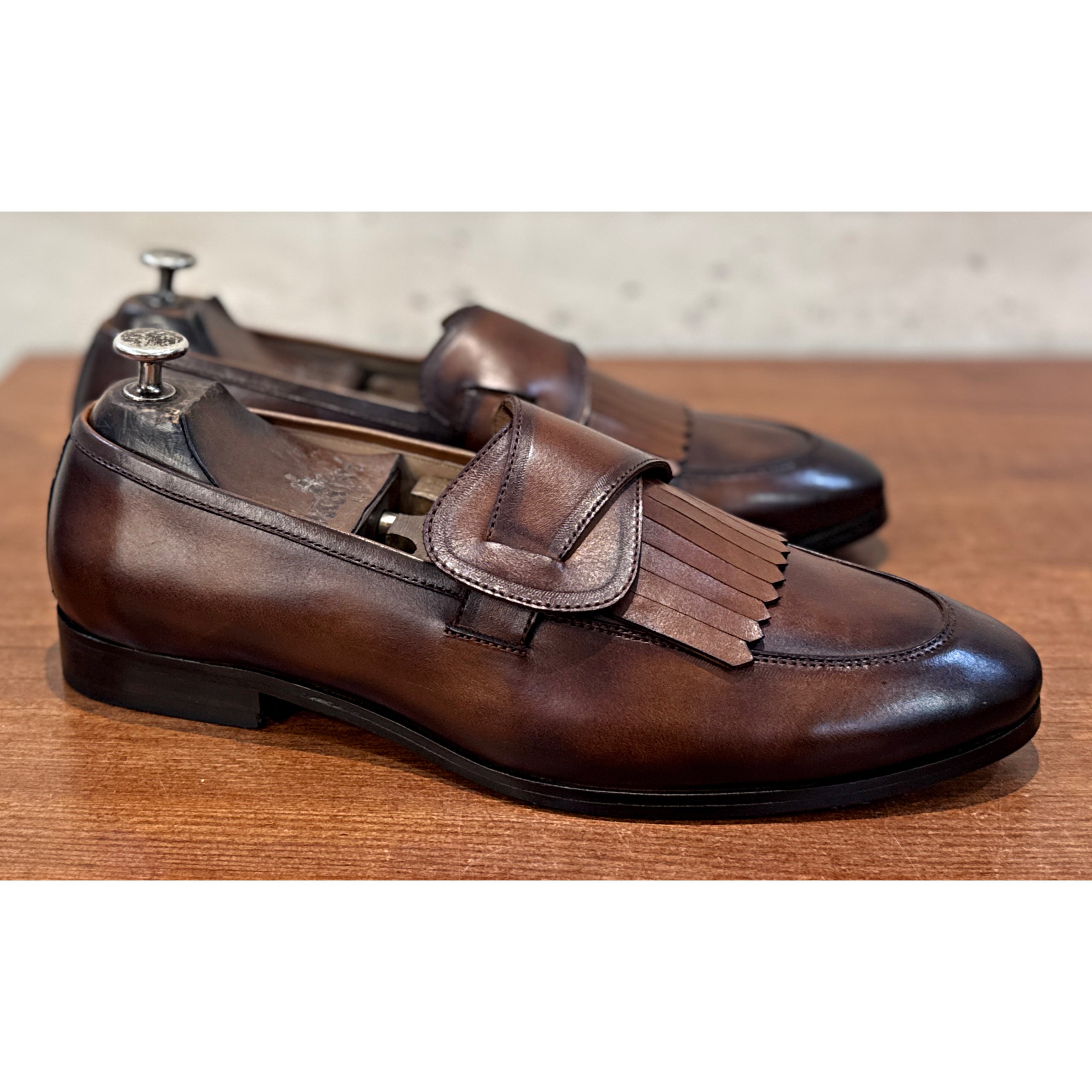 Butterfly Loafers With Fringes Hand Patina