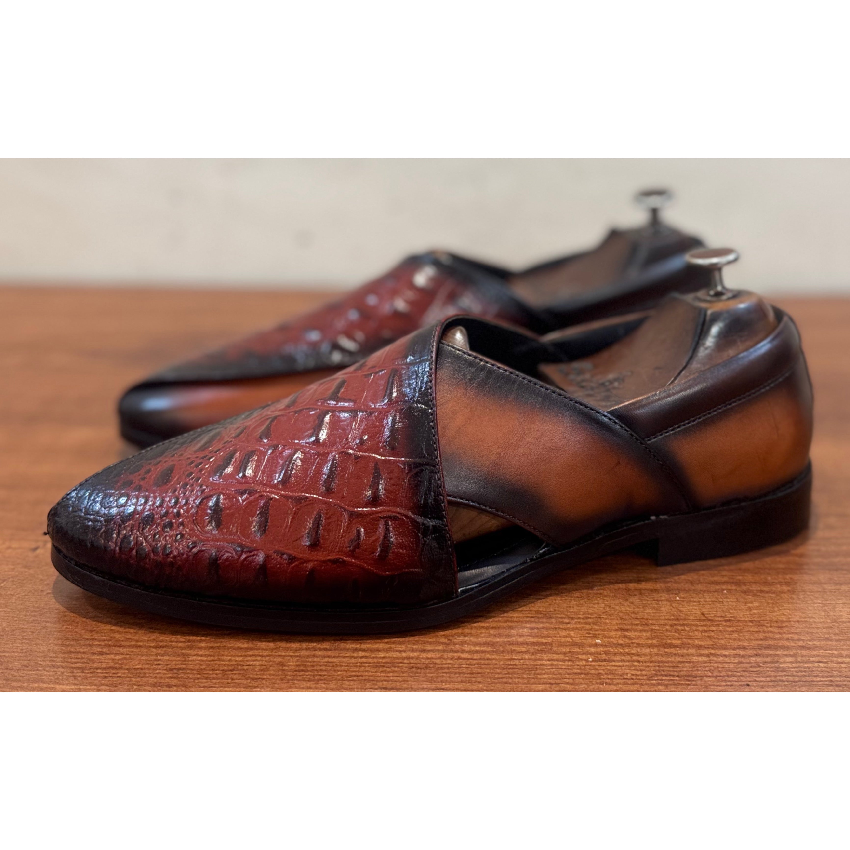 Tan Brown Croco Peshawari
