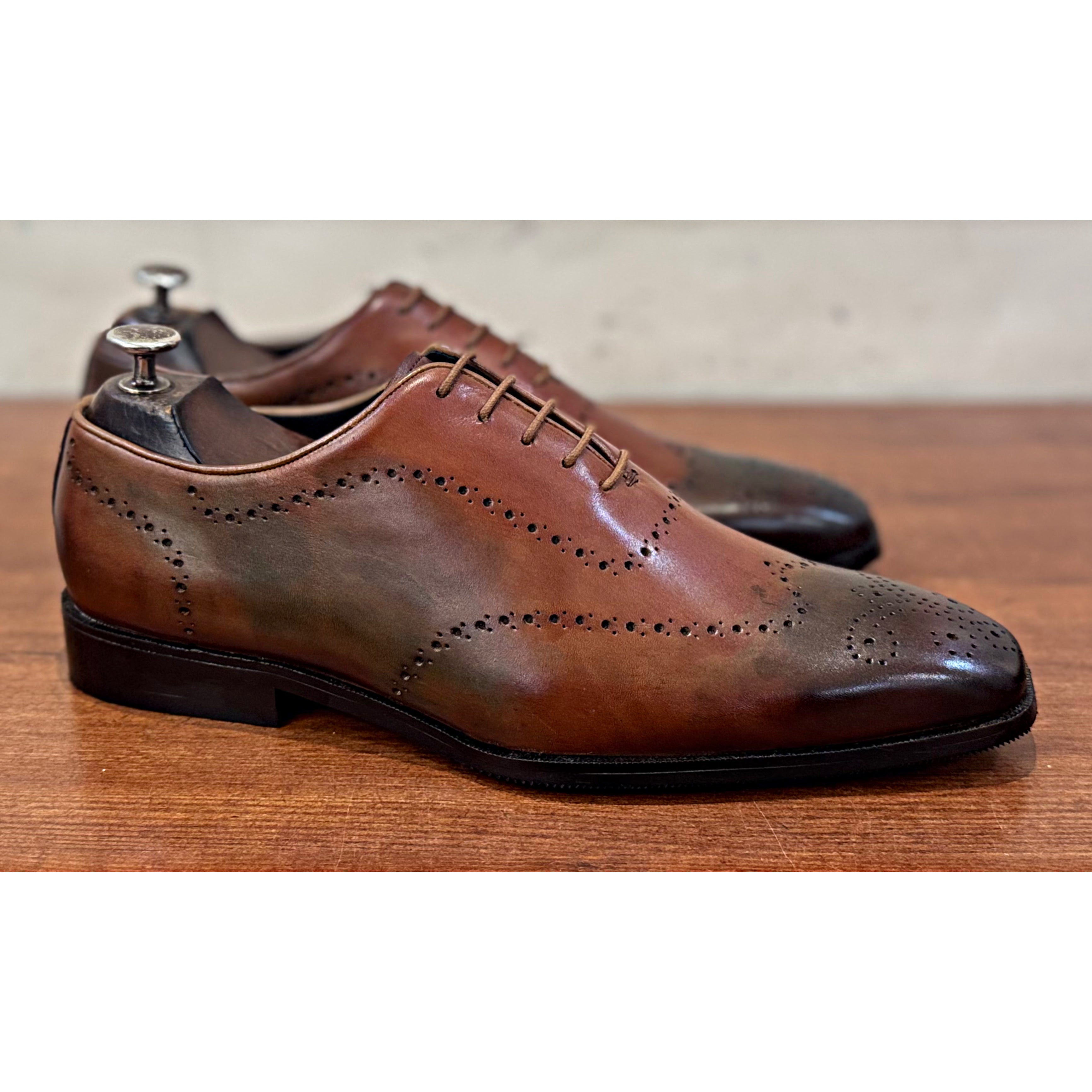 Steven Oxfords Hand Patina Saalvi