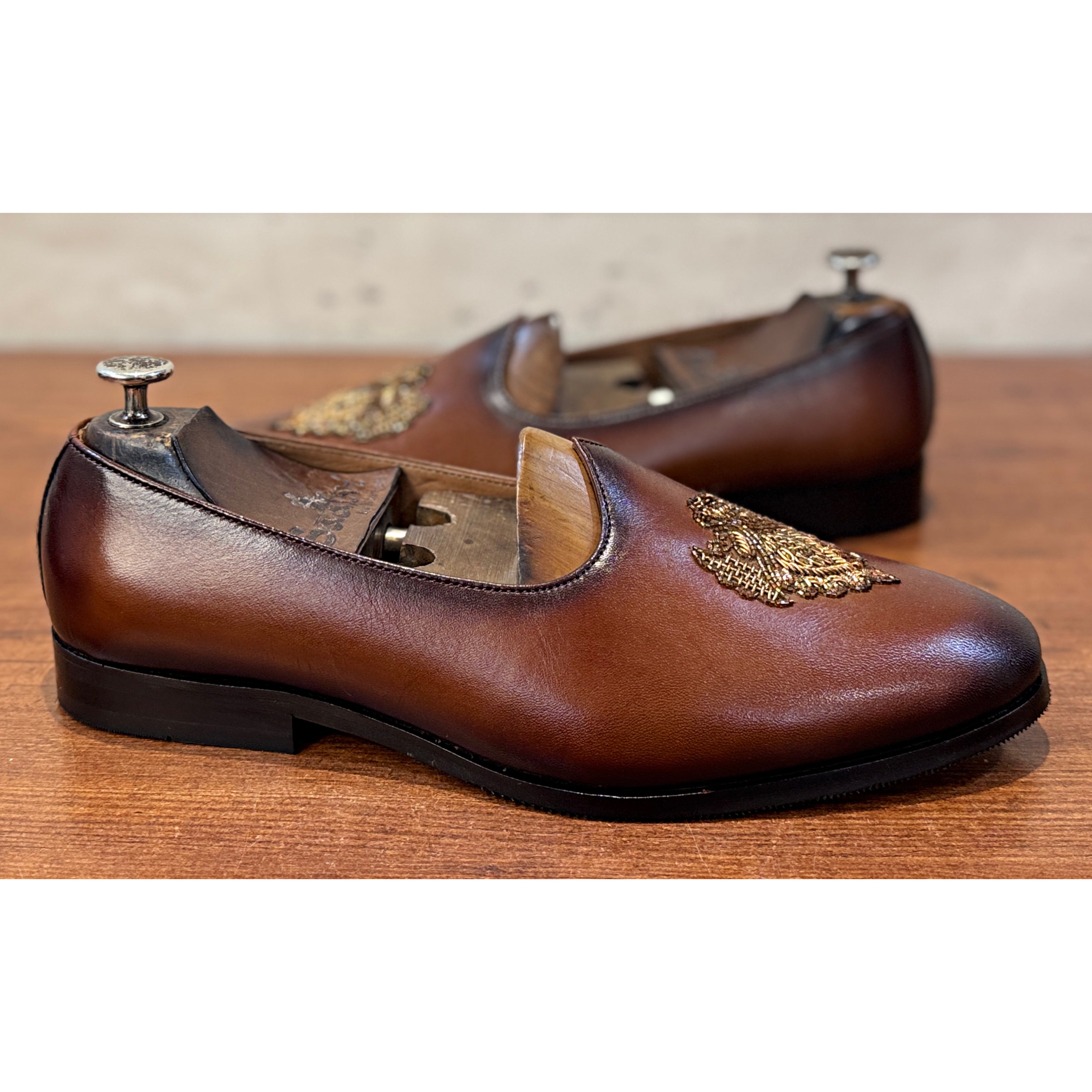 Royal Crest Handcrafted Leather Jalsa Two Tone