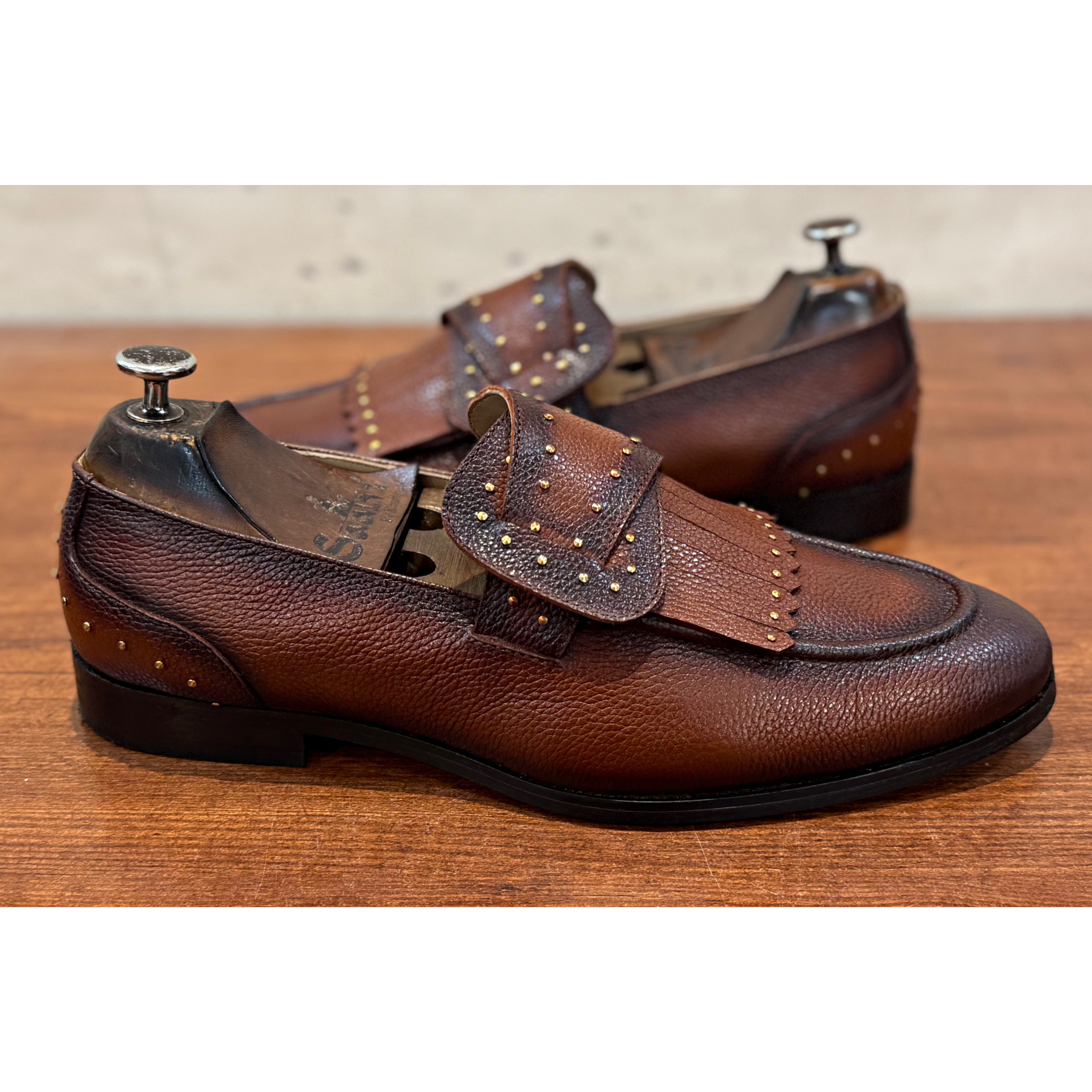 Butterfly Loafers With Fringe & Bajri