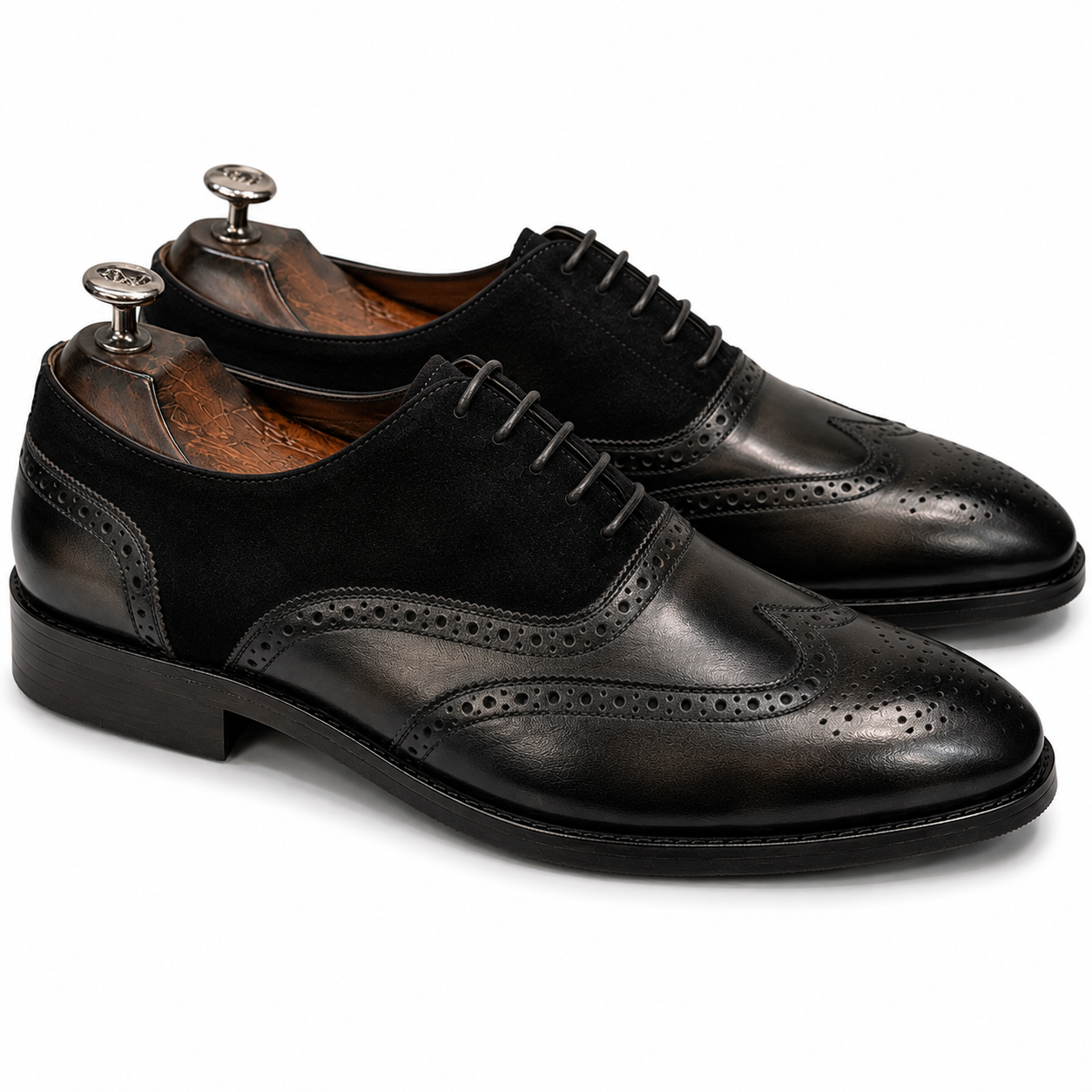 Midnight Contrast Wingtip Oxford Brogues – Black