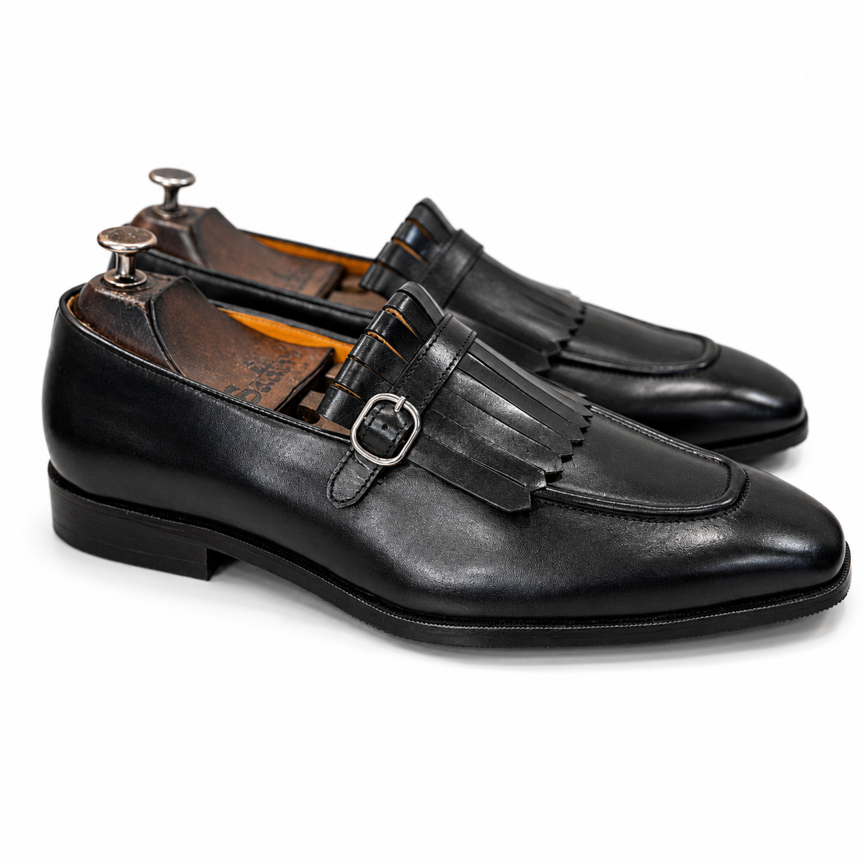 Black Crust Leather Slipon With Fringes - T