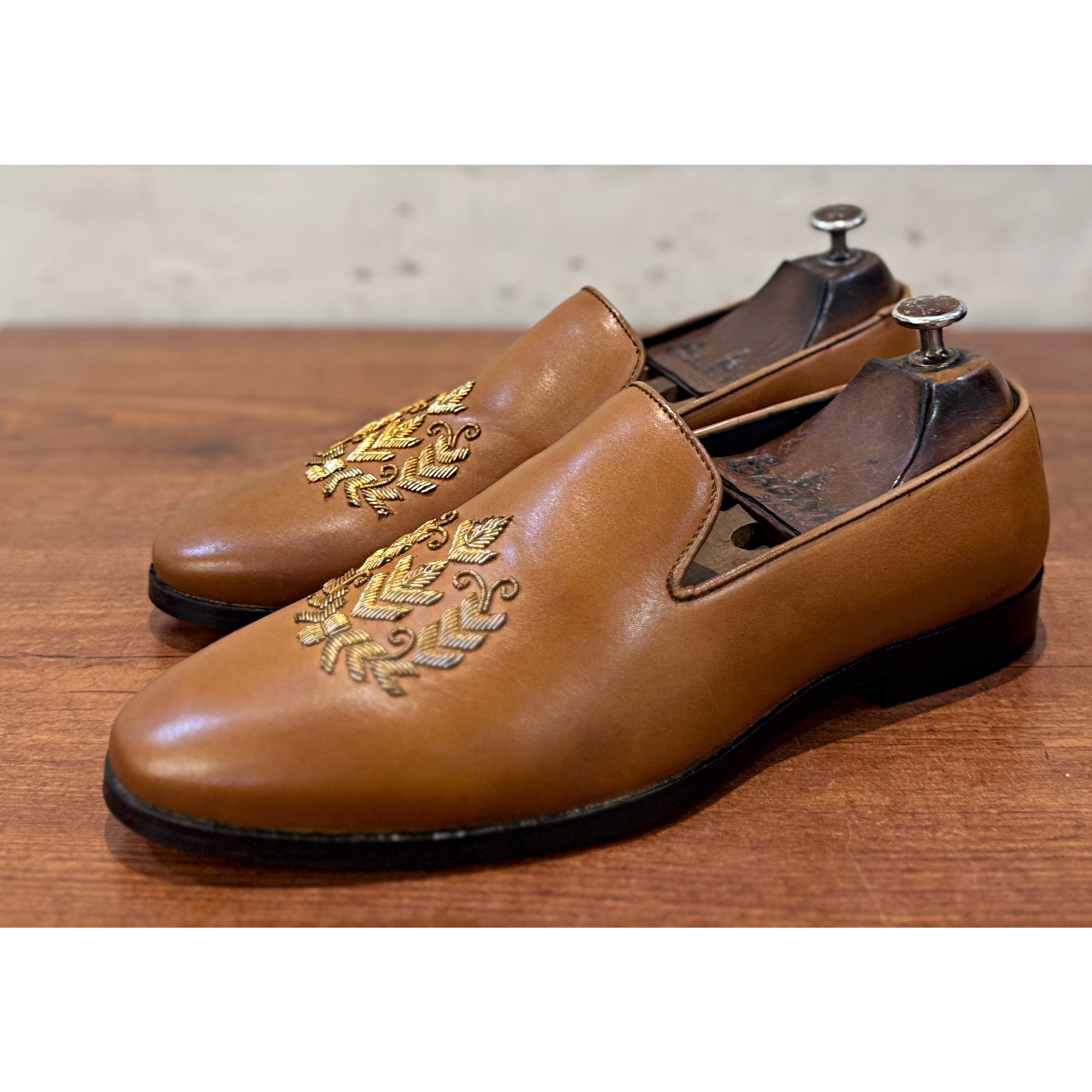 Tan Leaf Zardosi Slipons