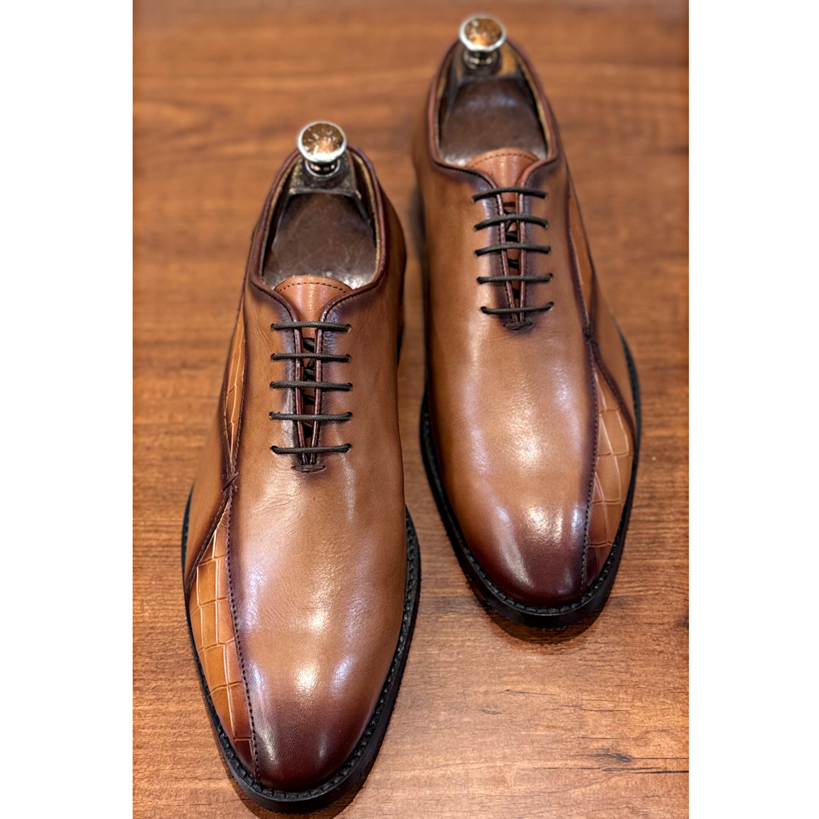 Tan Croco Oxfords - D