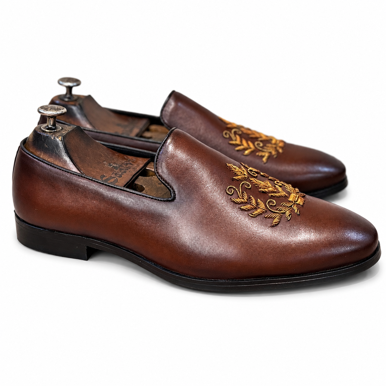Imperial Zardosi Crest Slip-On – Cognac Brown