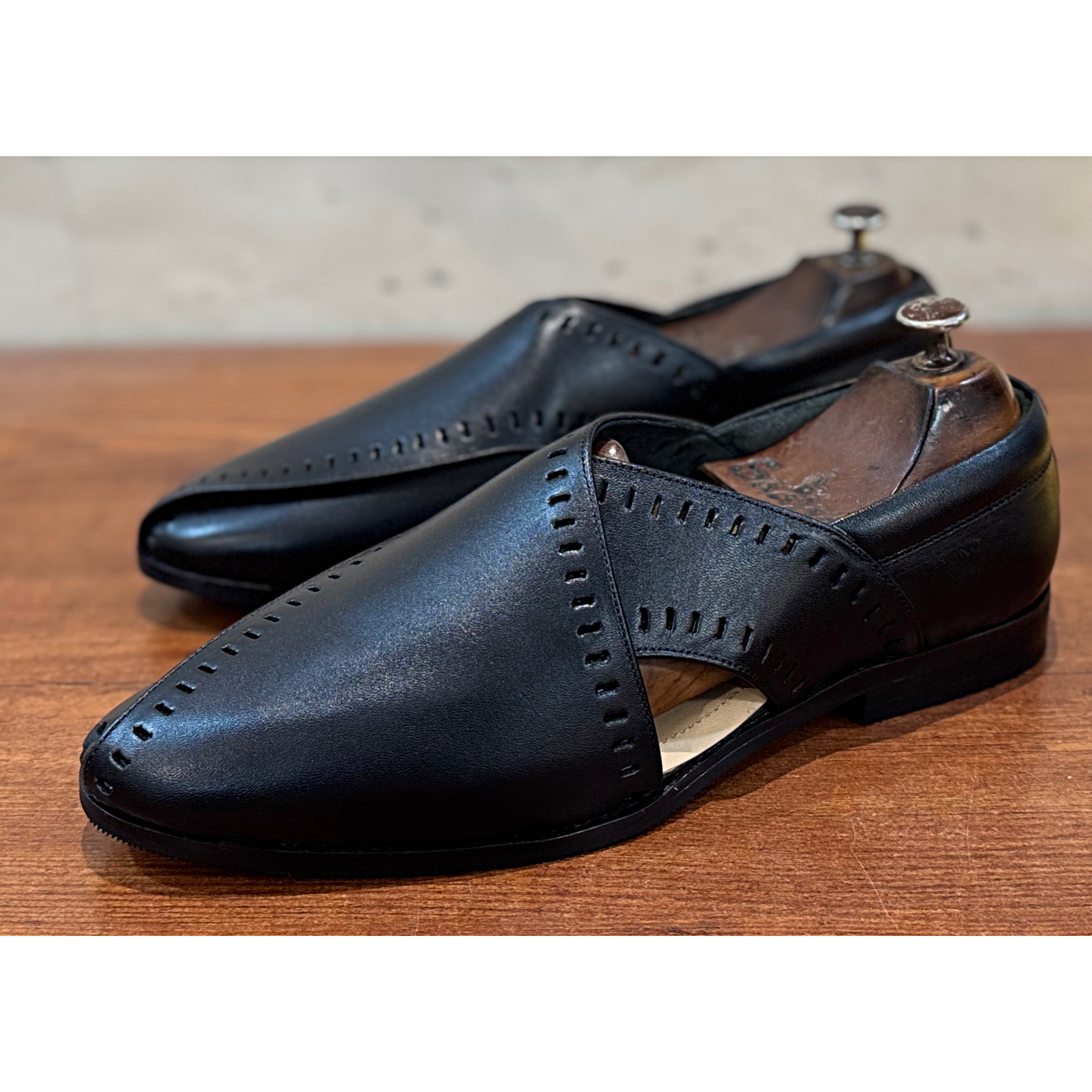 Punch Peshawari Black