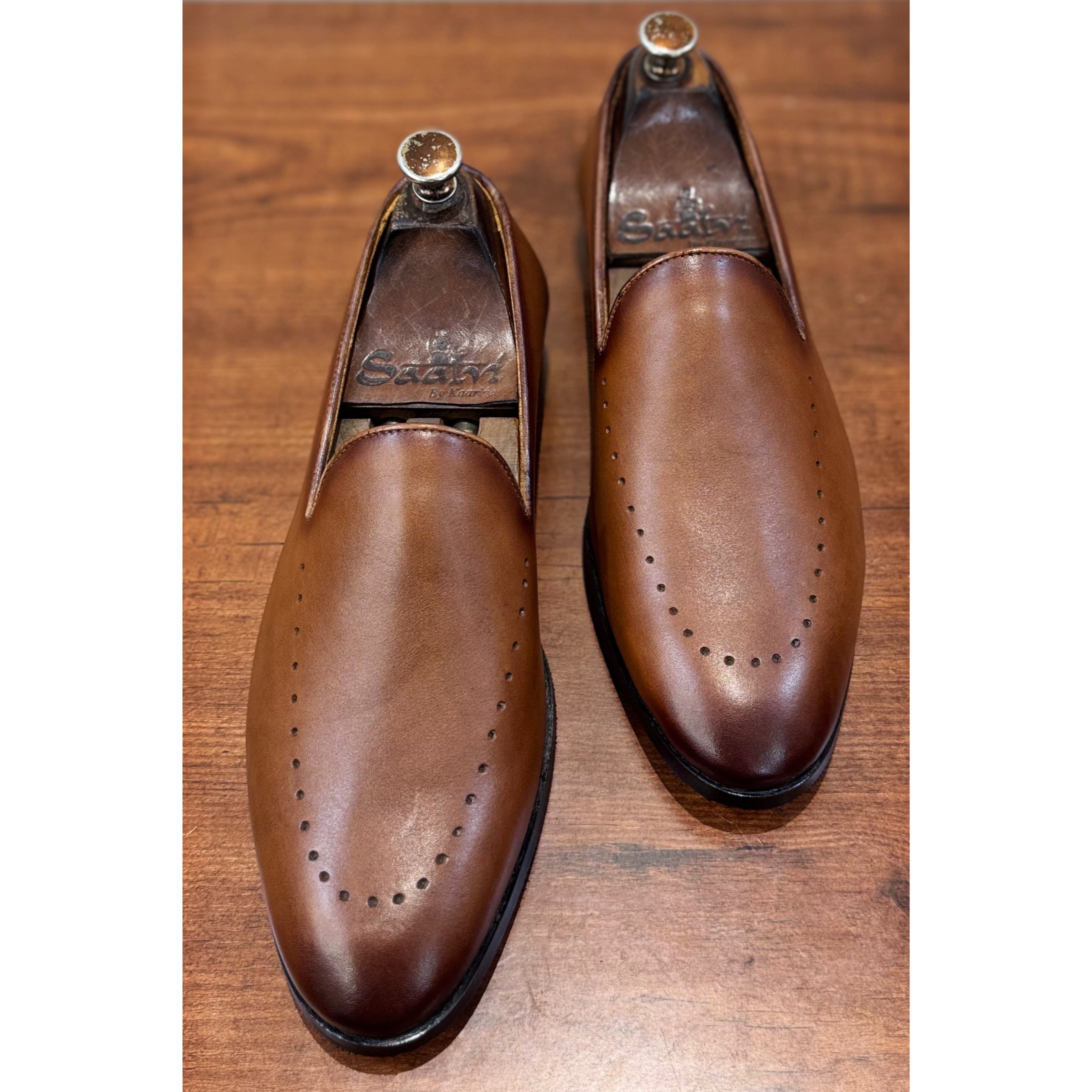 Tan Classic Loafers With Vamp Punch