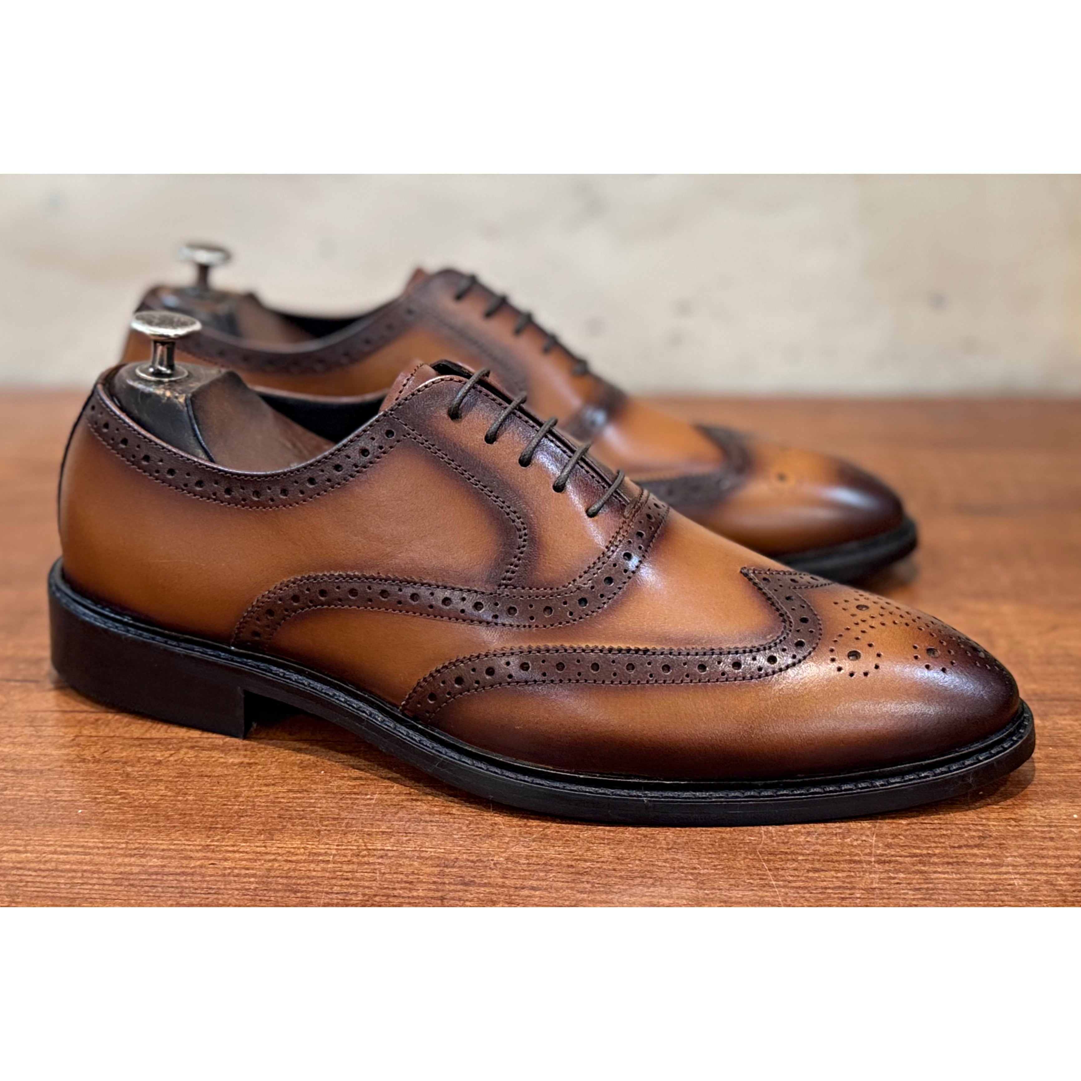Wingtip Brogue Oxford - Tan Hand Patina