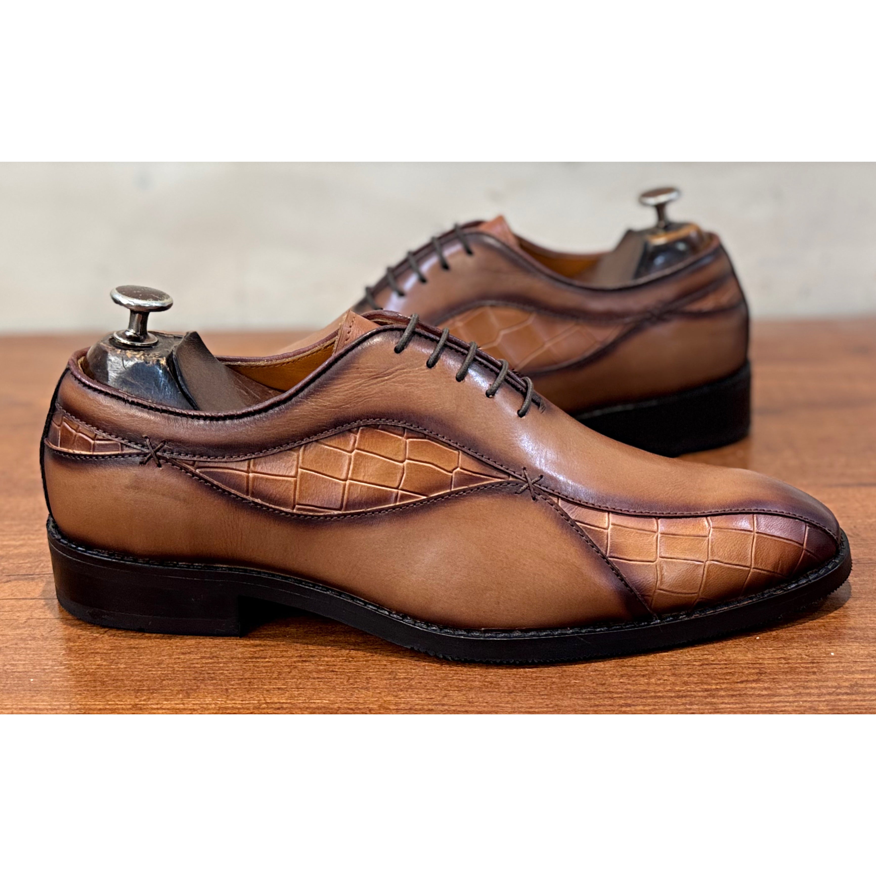 Tan Croco Oxfords - D