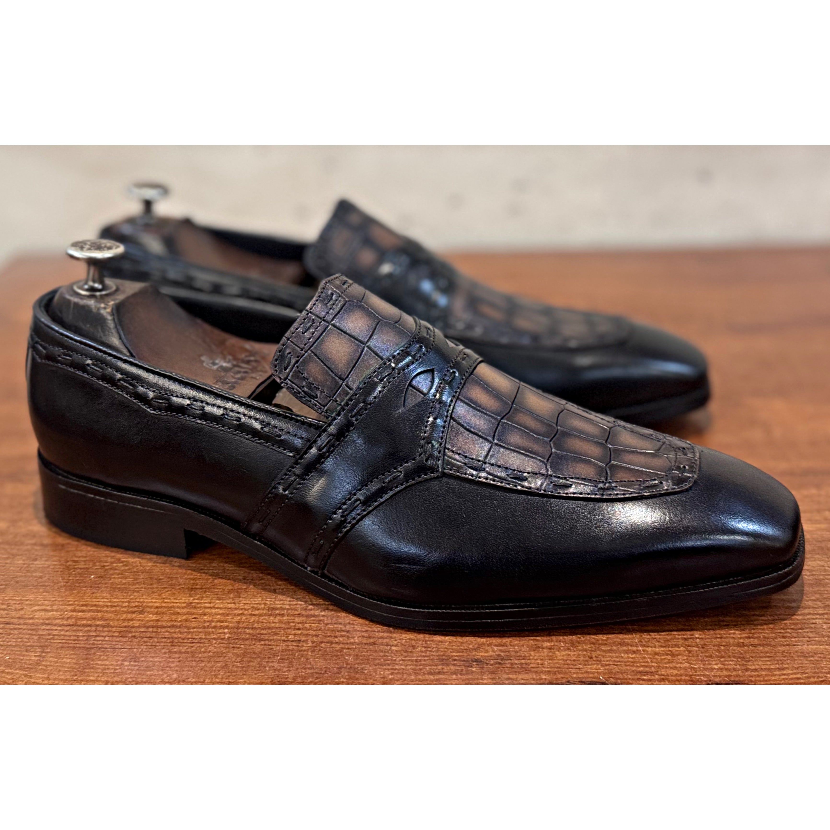 THE BARON Black Hand Patina