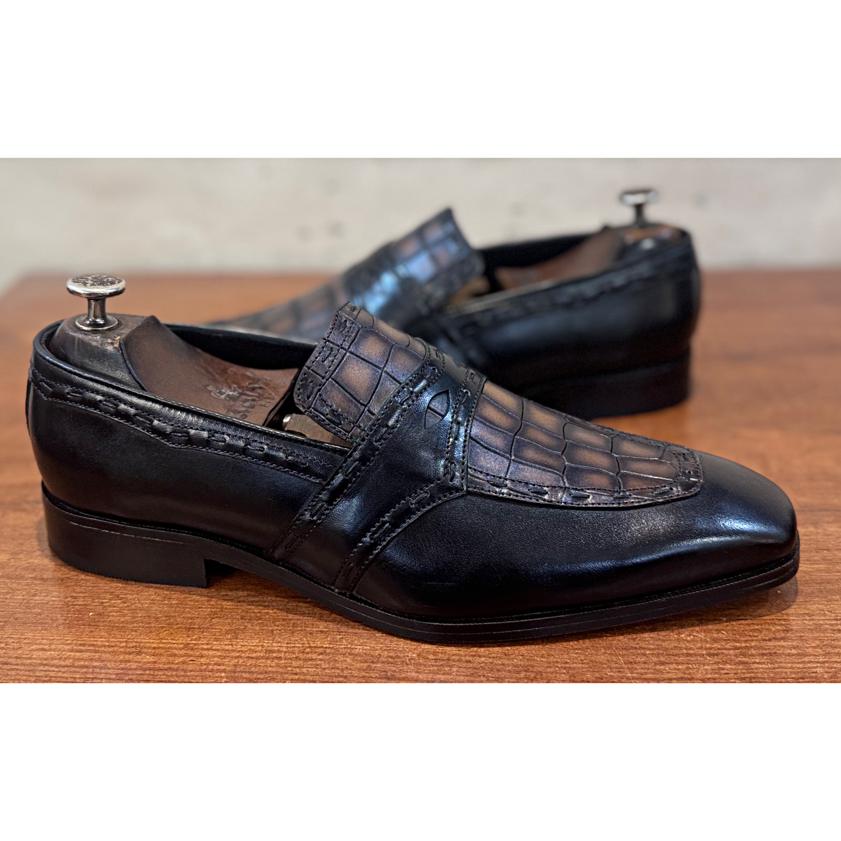 THE BARON Black Hand Patina