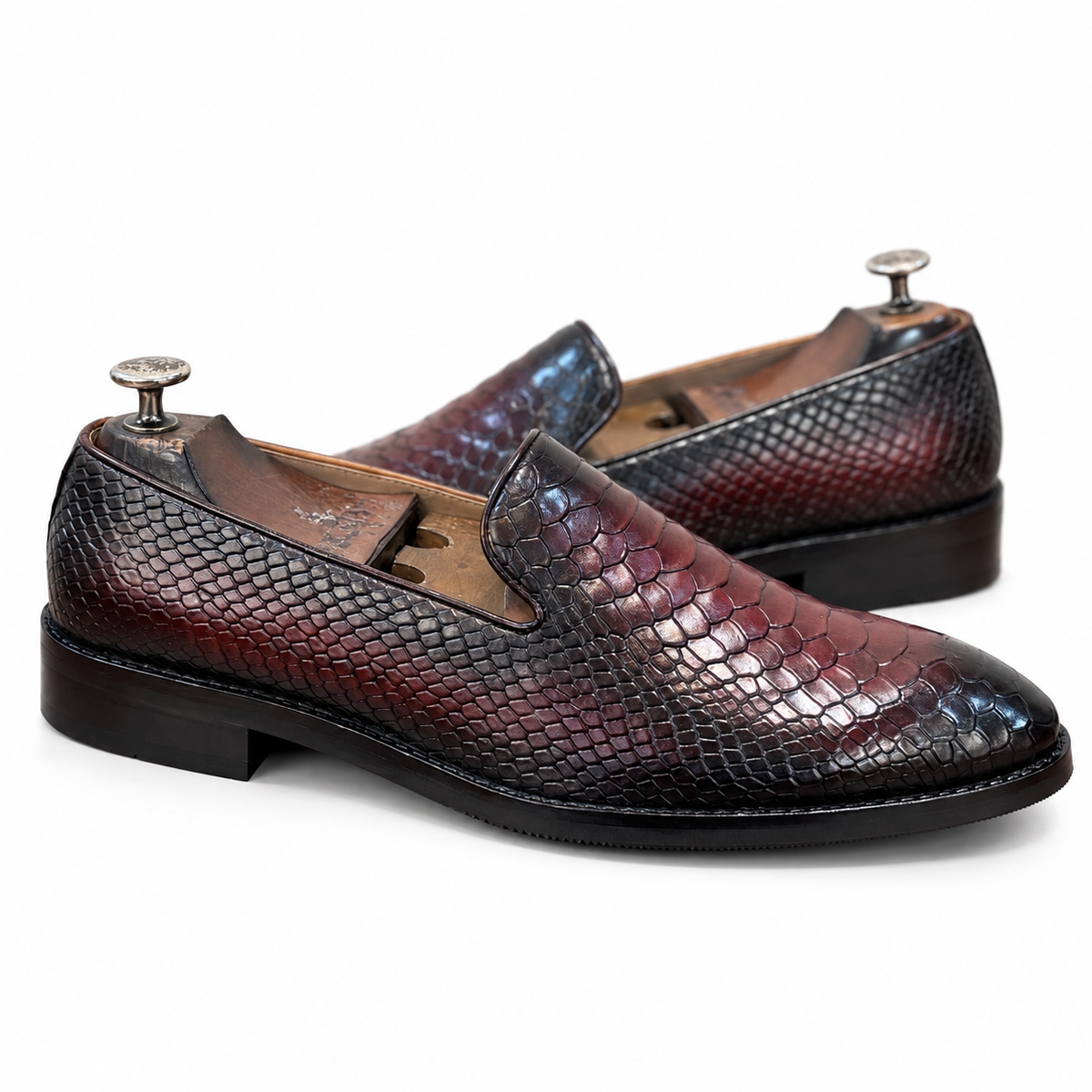 Noir Bordeaux Embossed Loafer