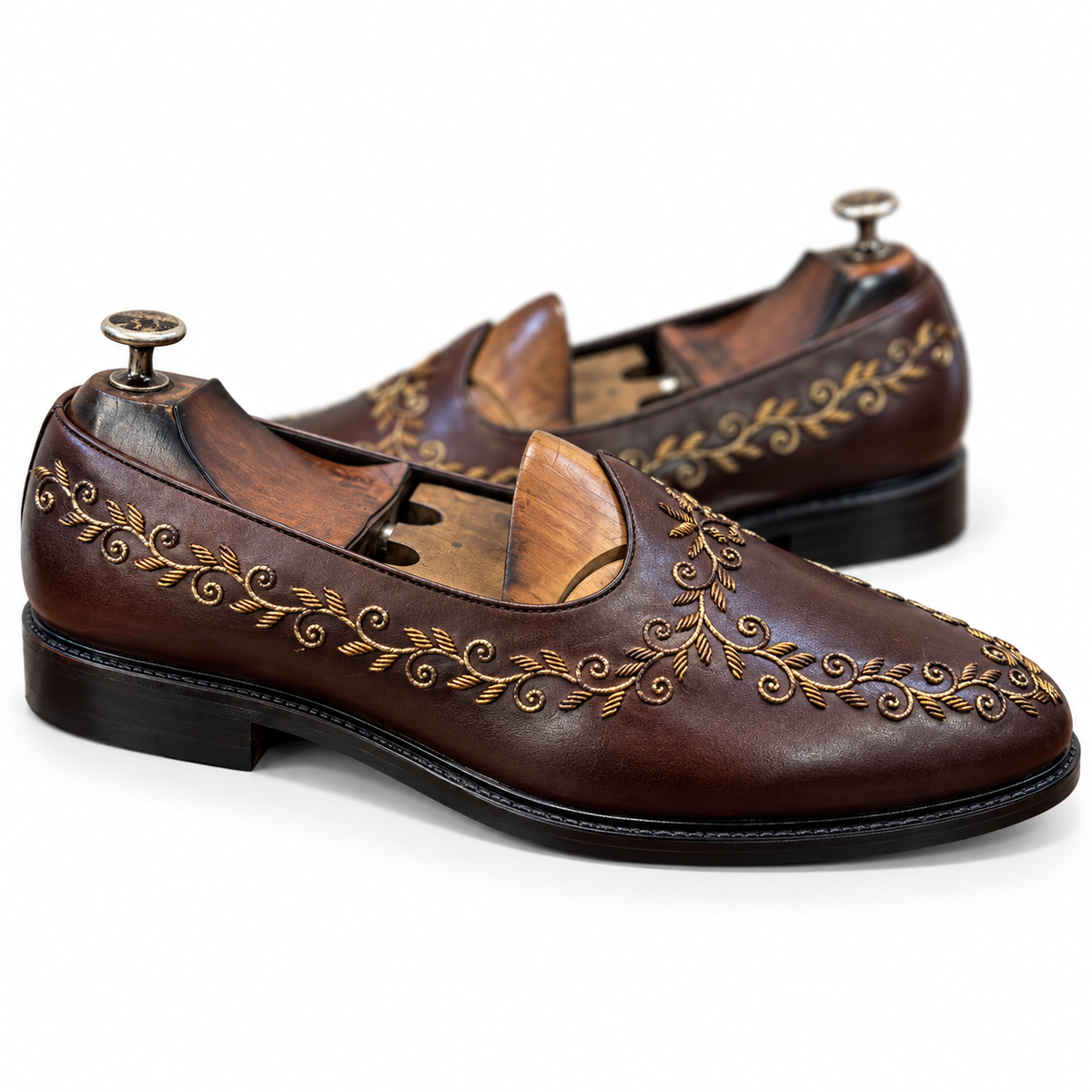 Bail Heritage Brown Almond-Toe Leather Jutti
