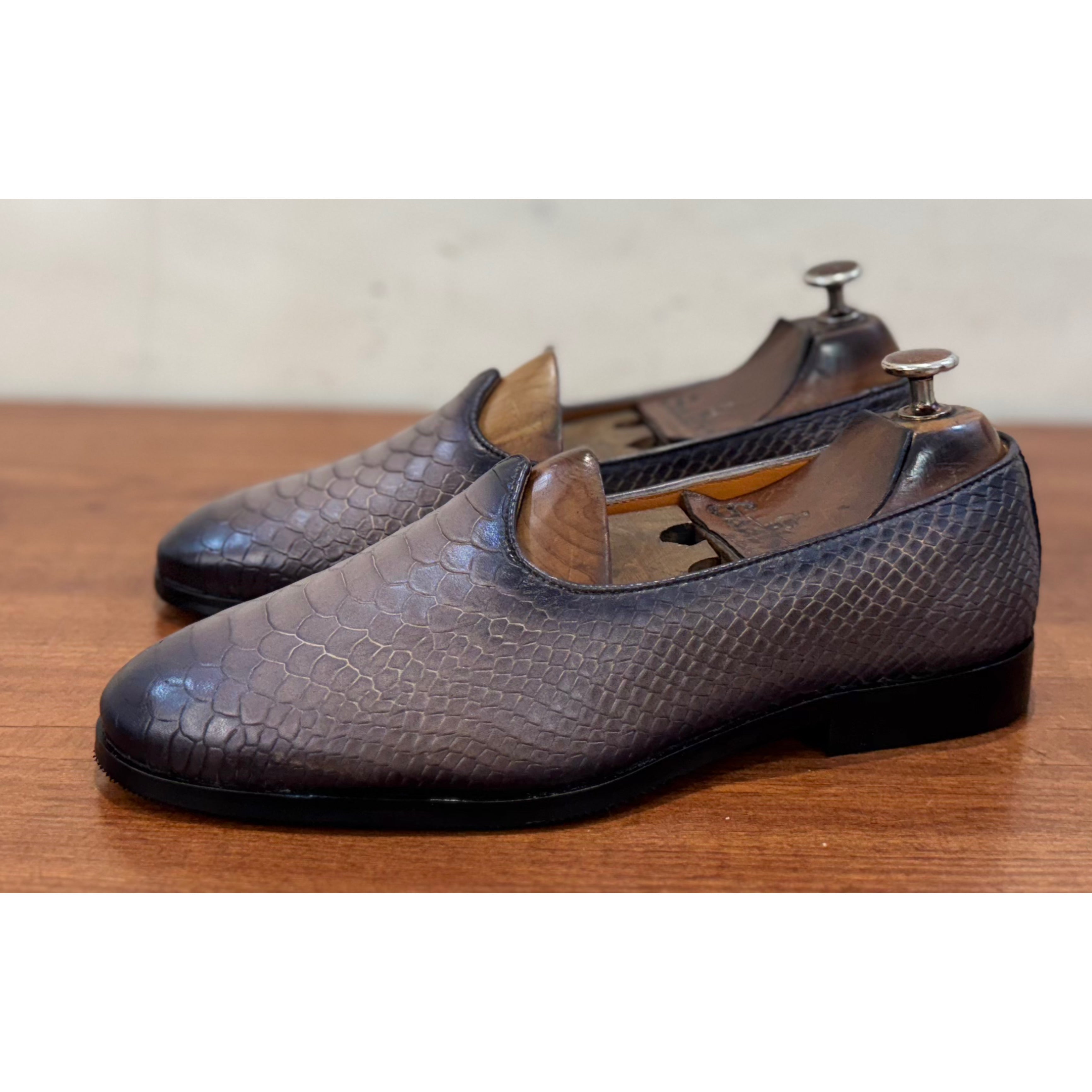 Python Embossed Jalsa Grey
