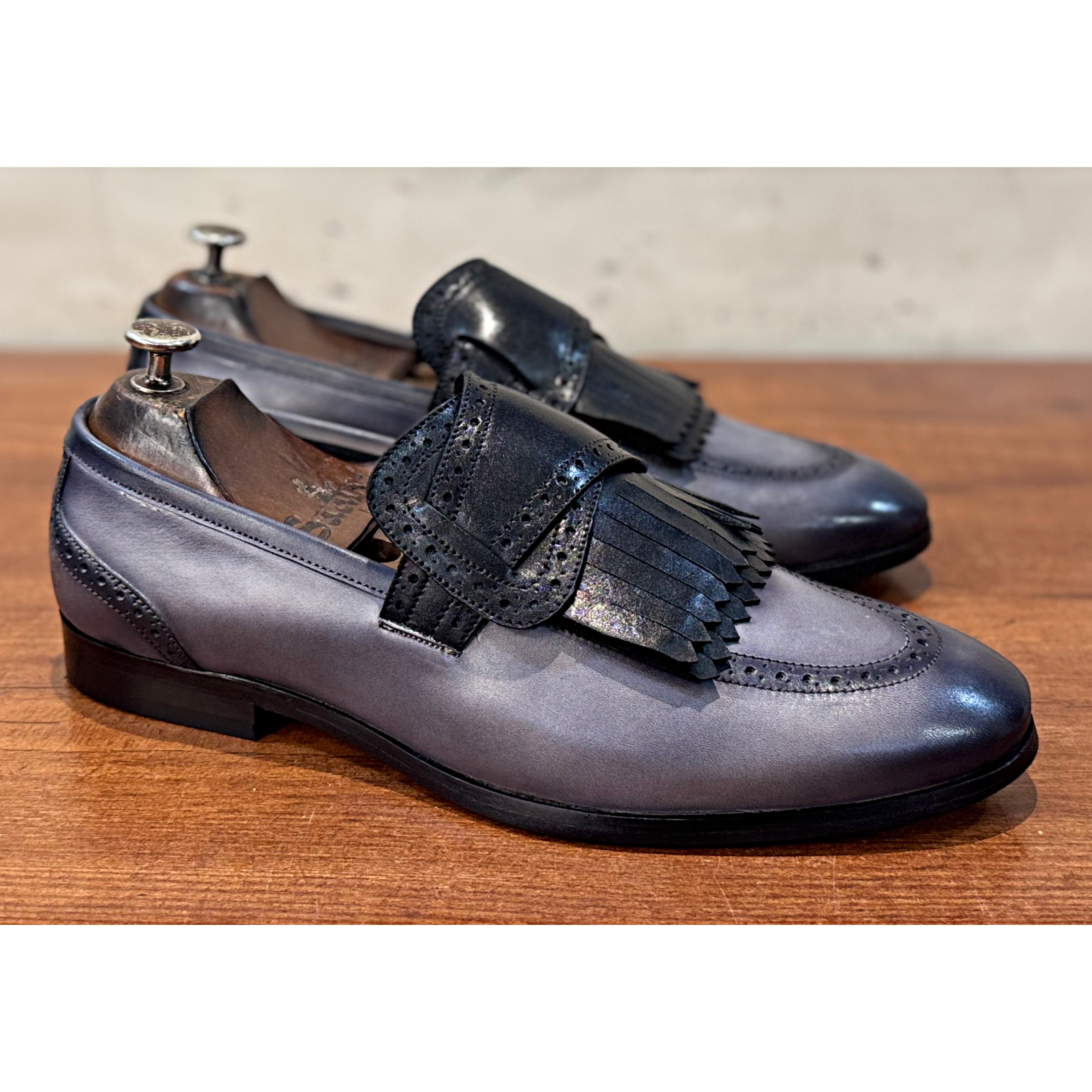 Butterfly Loafers With Fringes Grey