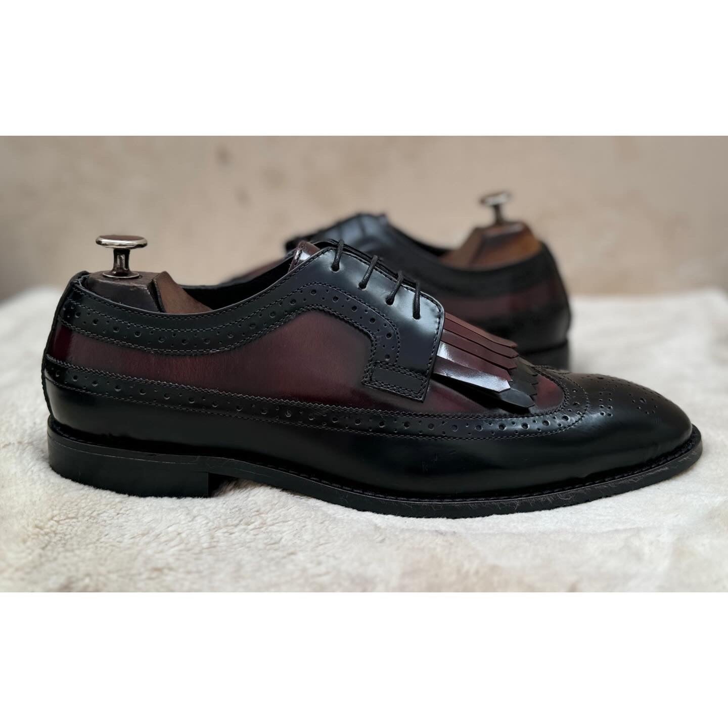 Wingtip Brouges Fringe Black