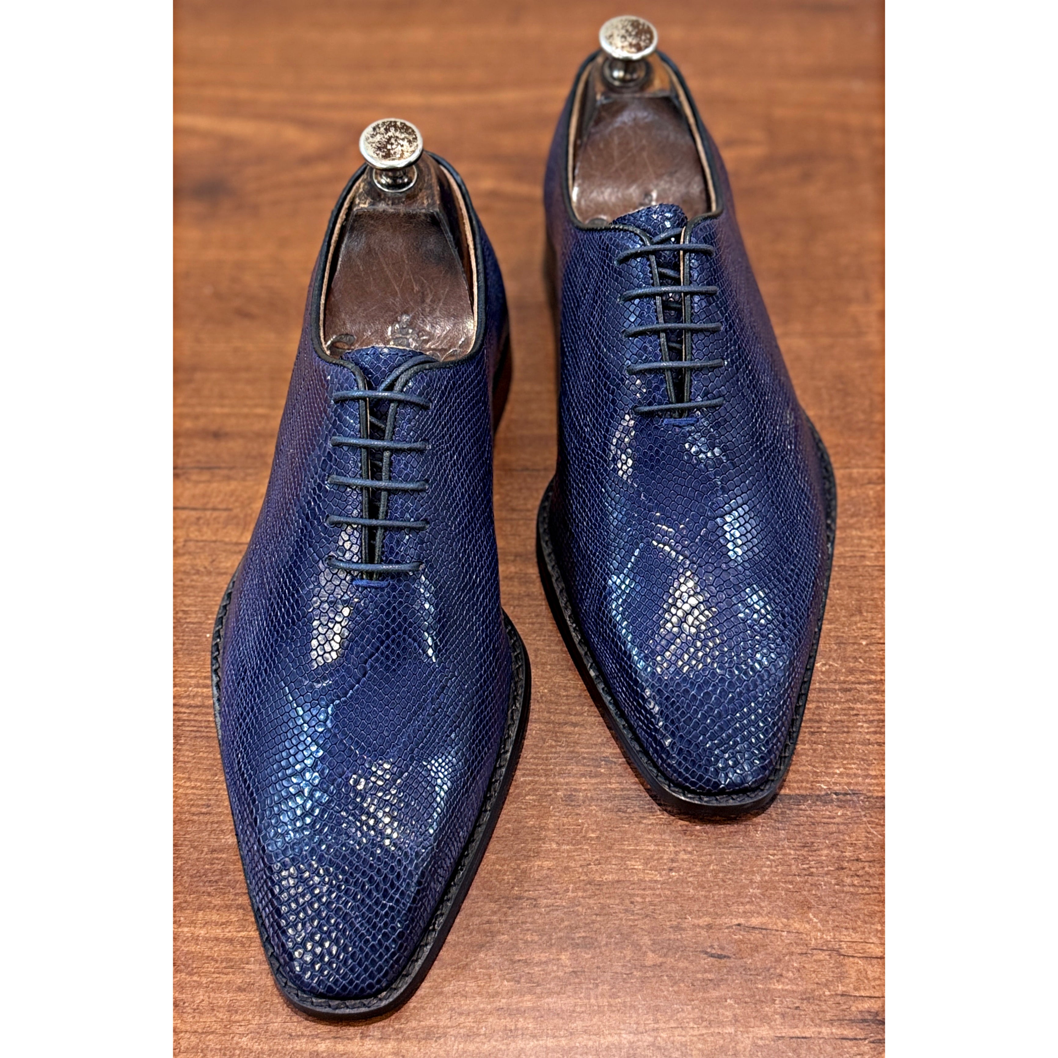 The Azure Regent– Midnight Blue Textured Oxford