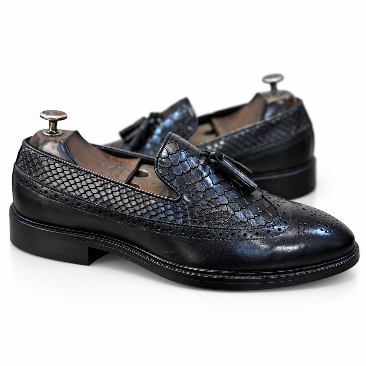 Obsidian Twin-Texture Wingtip Loafers