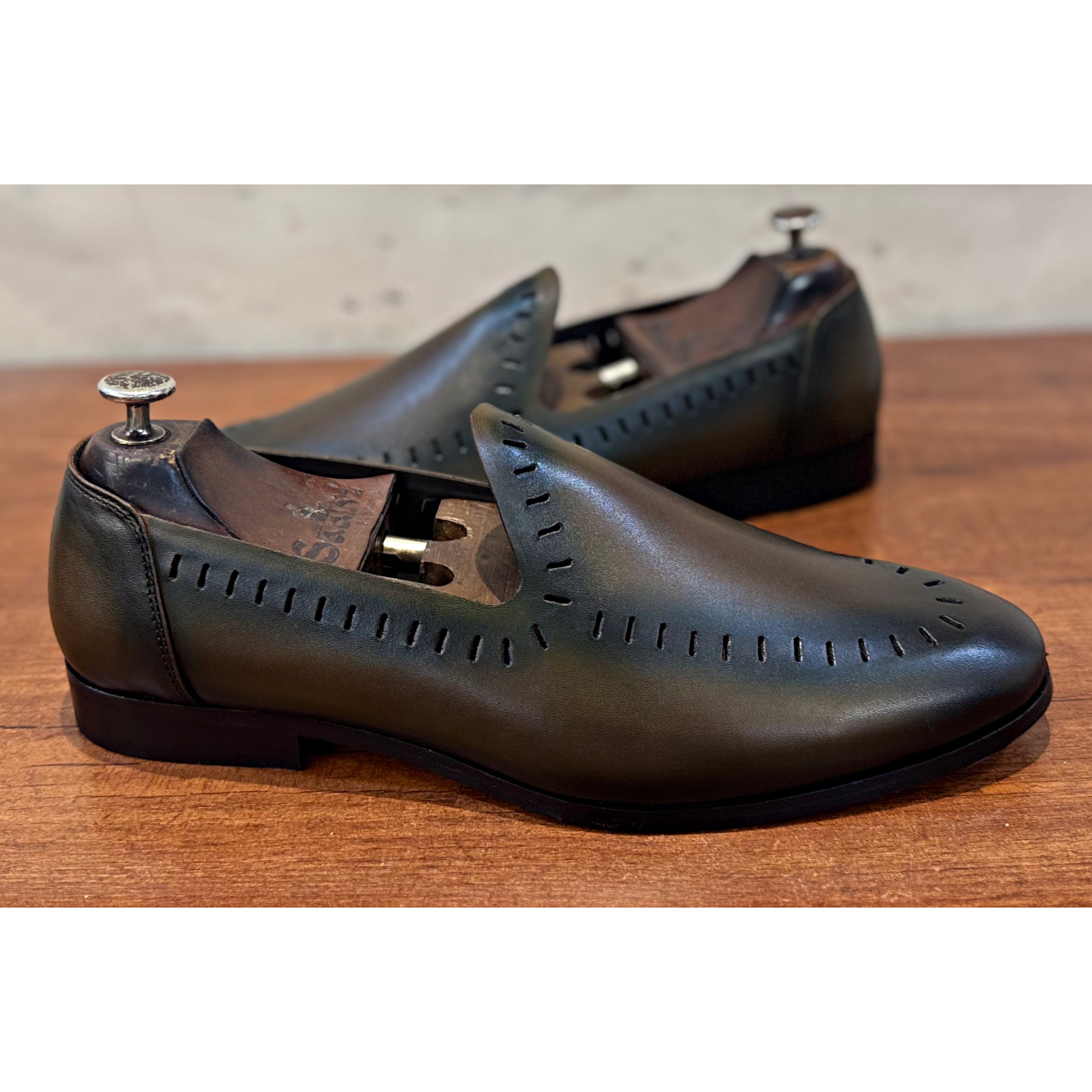 Cut Work Jutti Olive