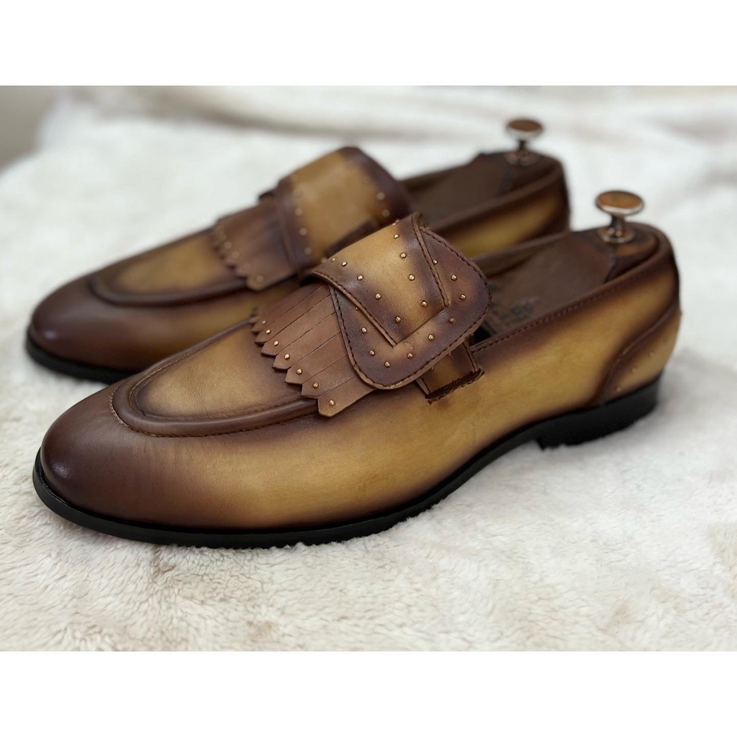 Butterfly Loafers With Fringes & Bajri