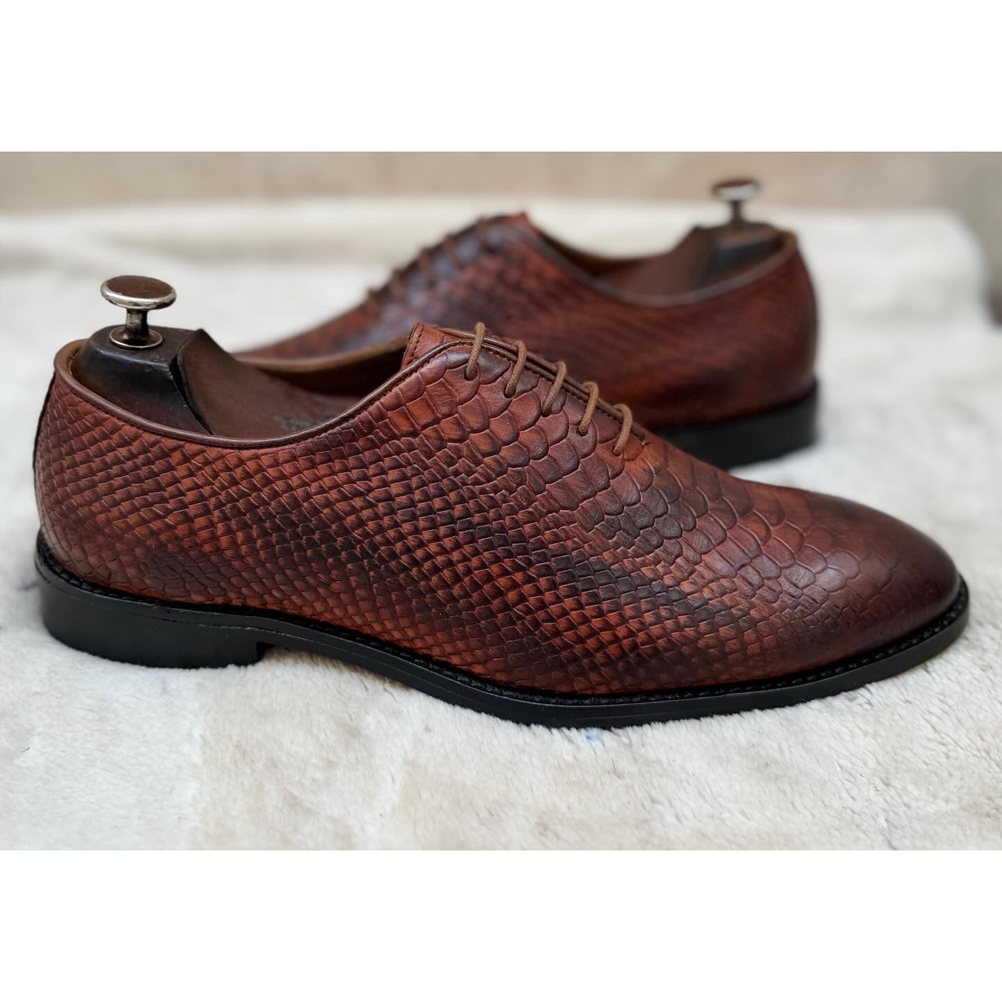 Python Embossed Wholecut Hand Patina