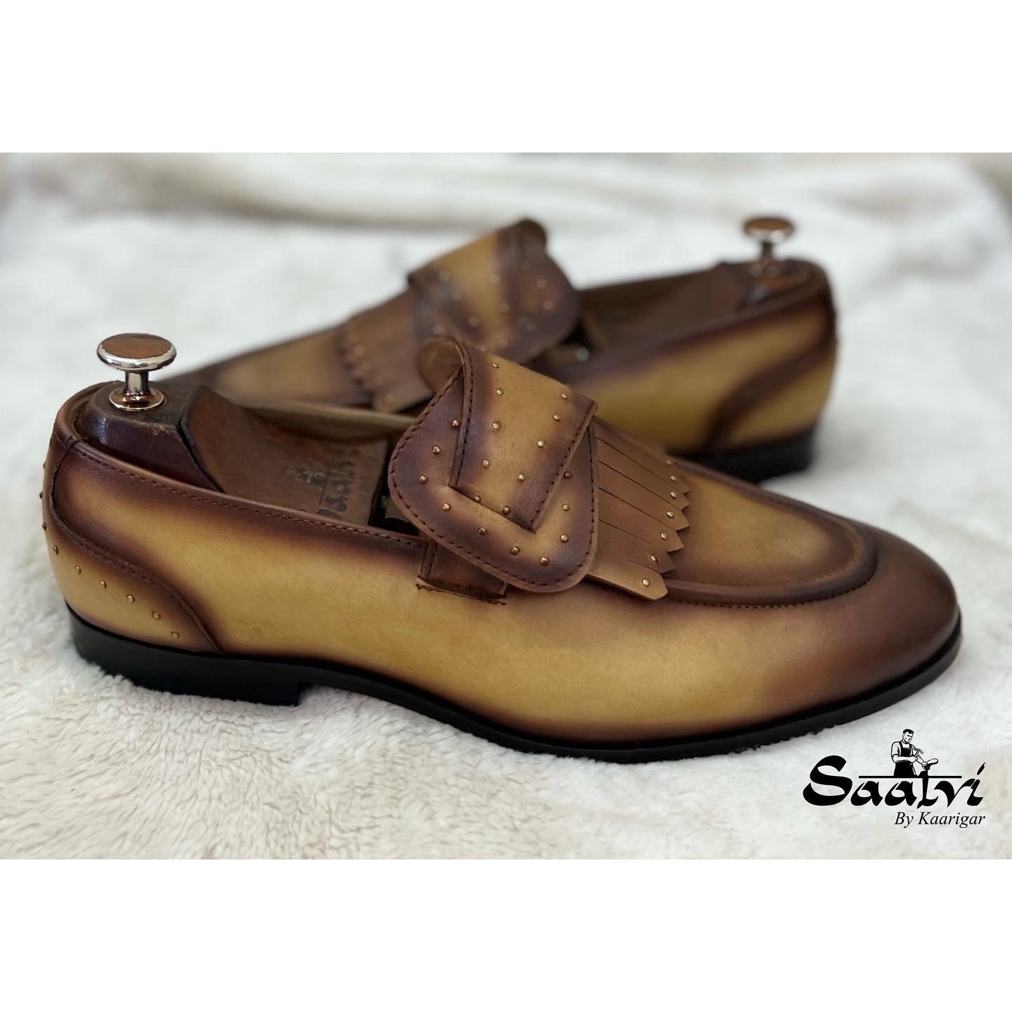 Butterfly Loafers With Fringes & Bajri