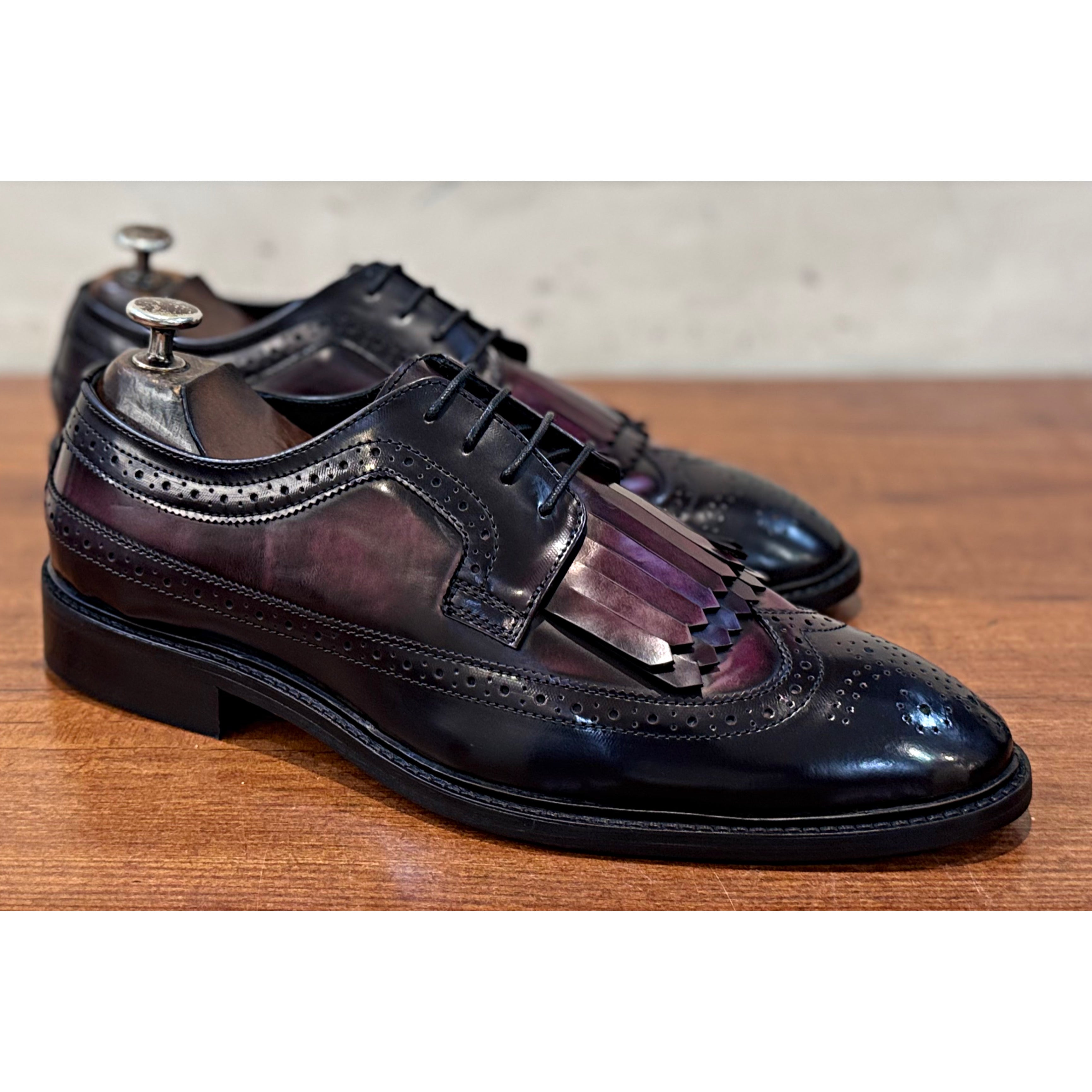 Wingtip Brouges Fringe Black