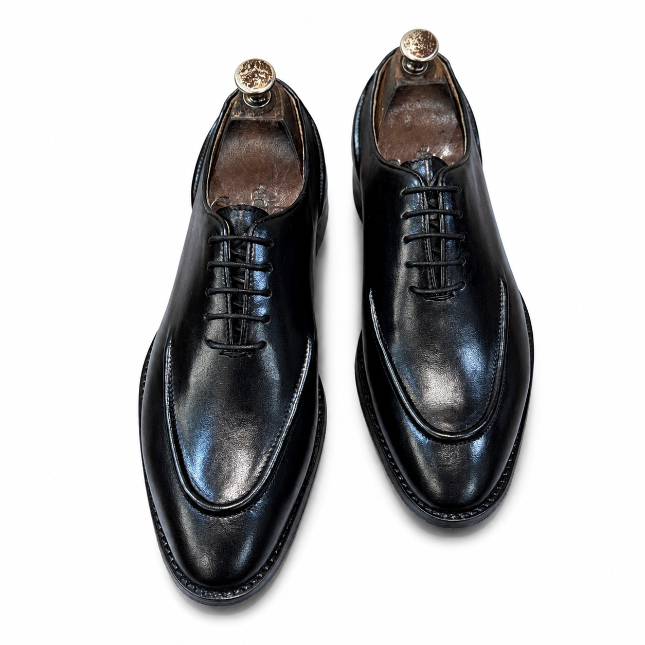 Noir Veritas Oxford