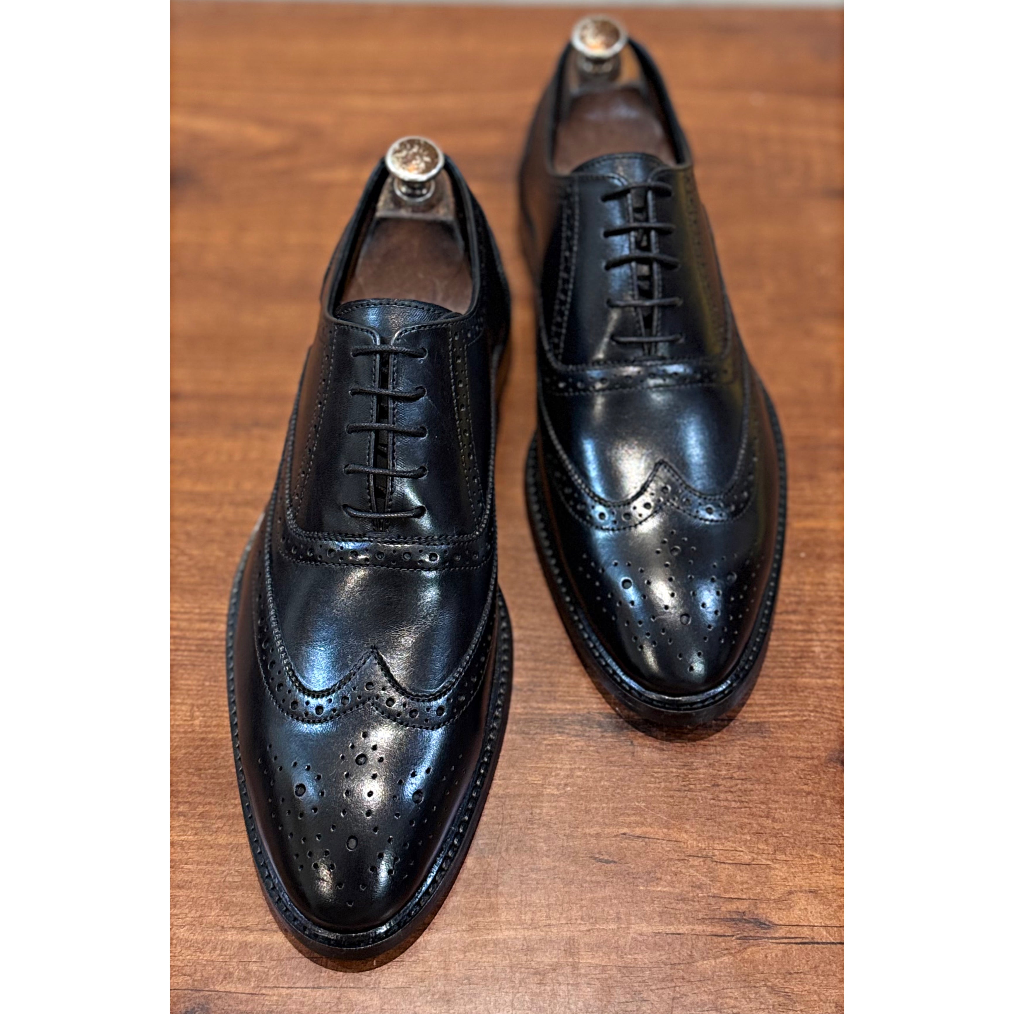 Saalvi Classic Hand Finished Wingtip Oxfords Black