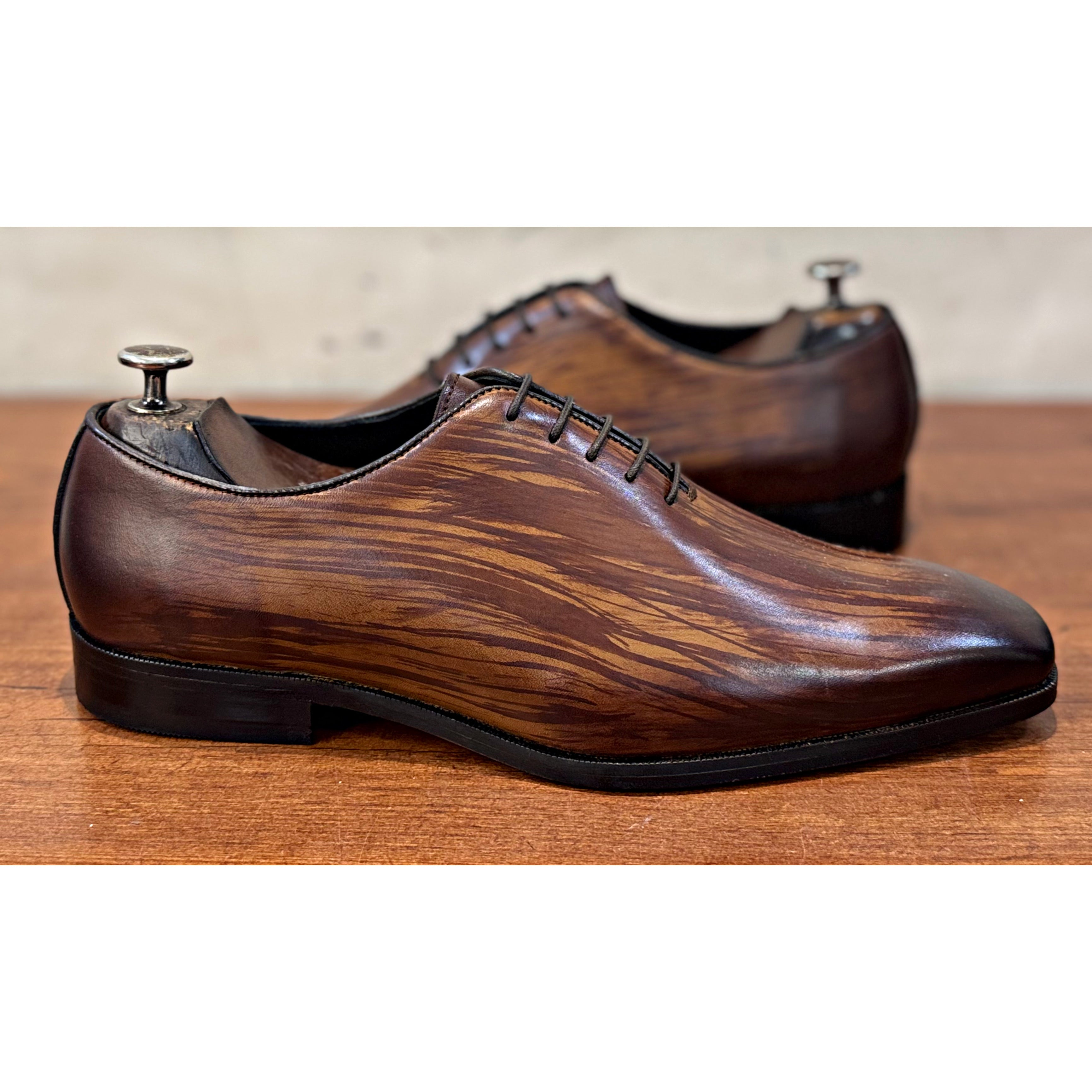 Walnut Oxford Hand Patina