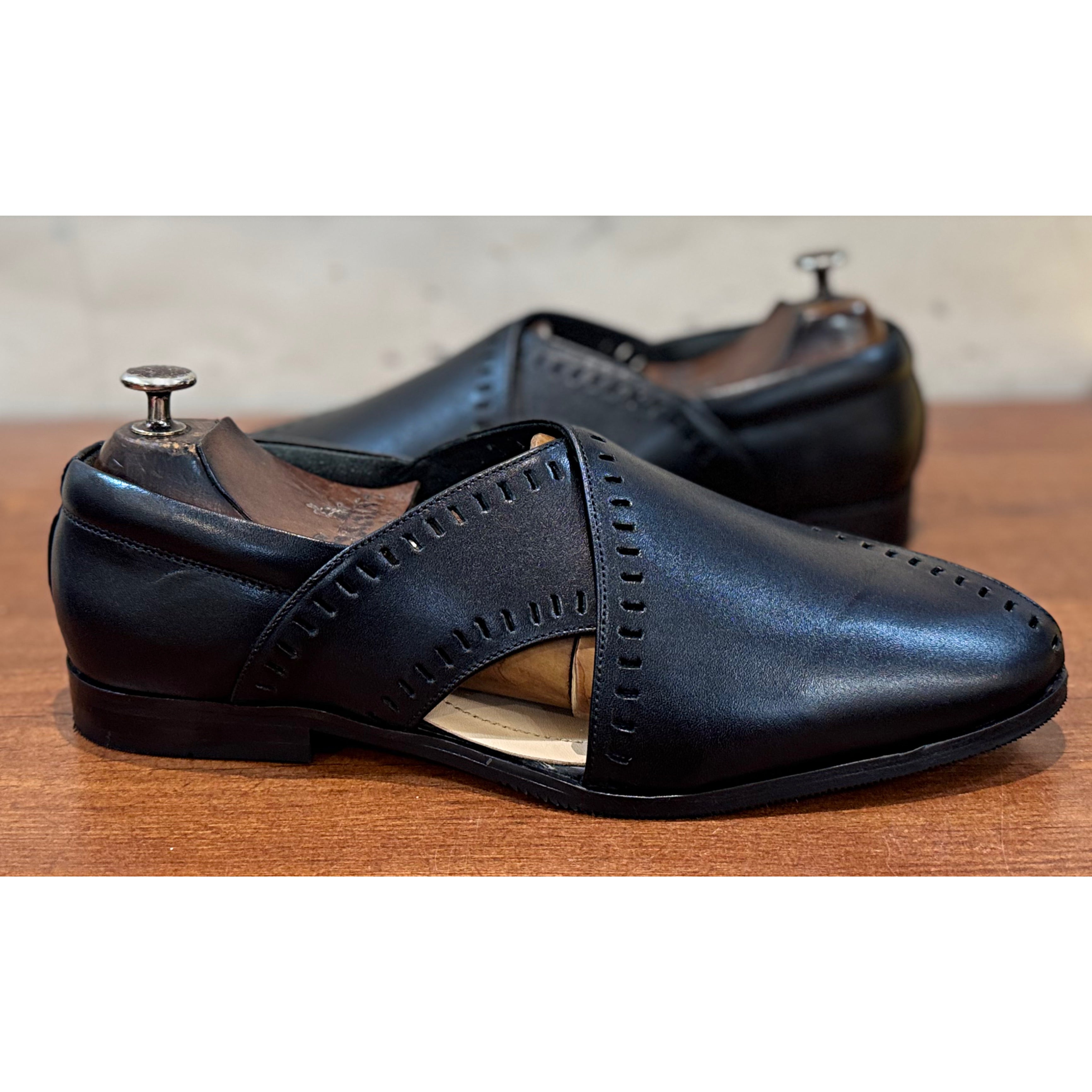 Punch Peshawari Black