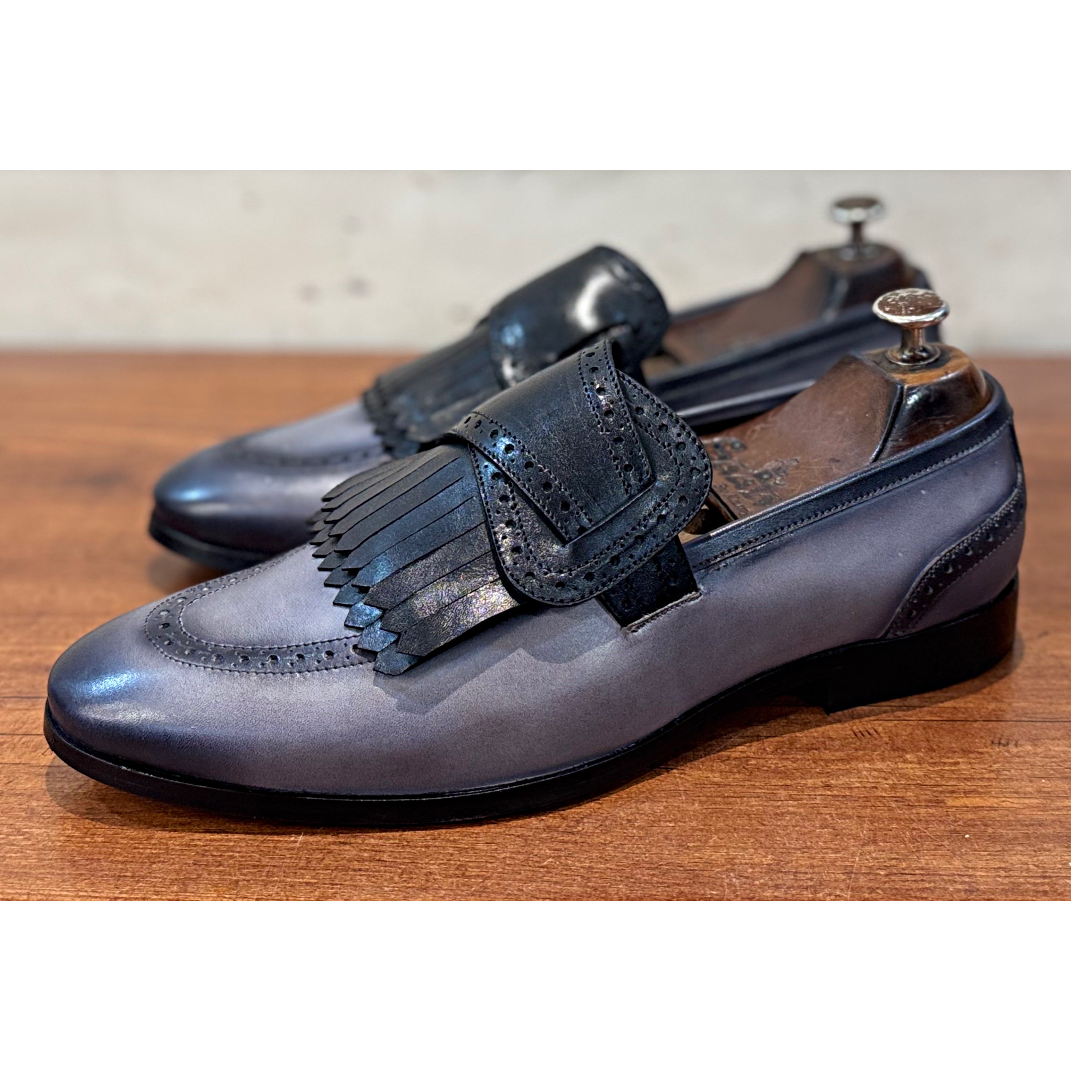 Butterfly Loafers With Fringes Grey