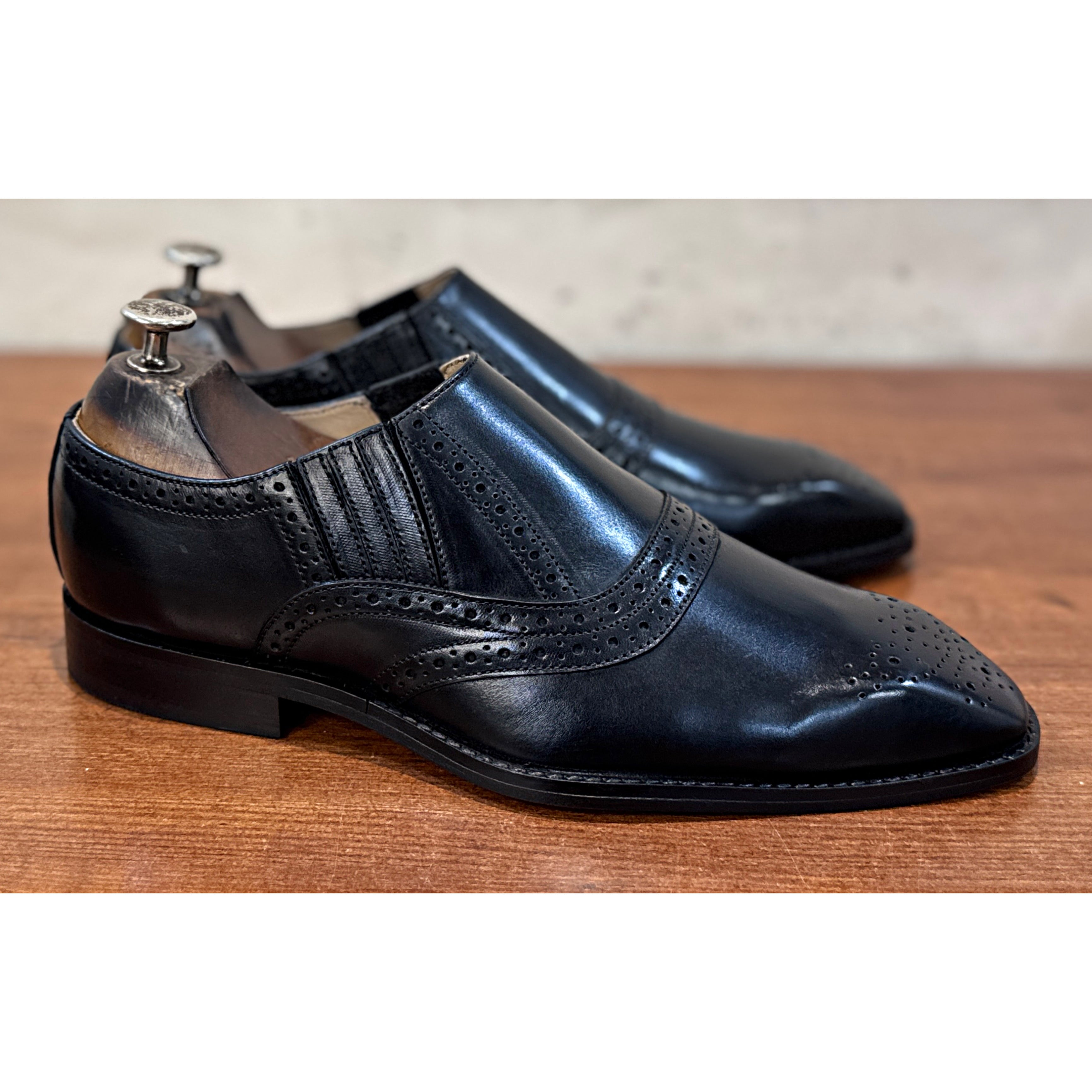 Black Leather Slip-On Brogue Shoes – Luxury Wingtip Formal Dress Shoes