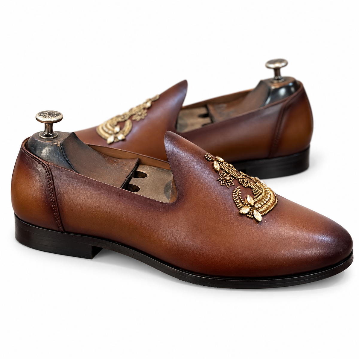 Anchor Hand Zardosi Jutti Tan