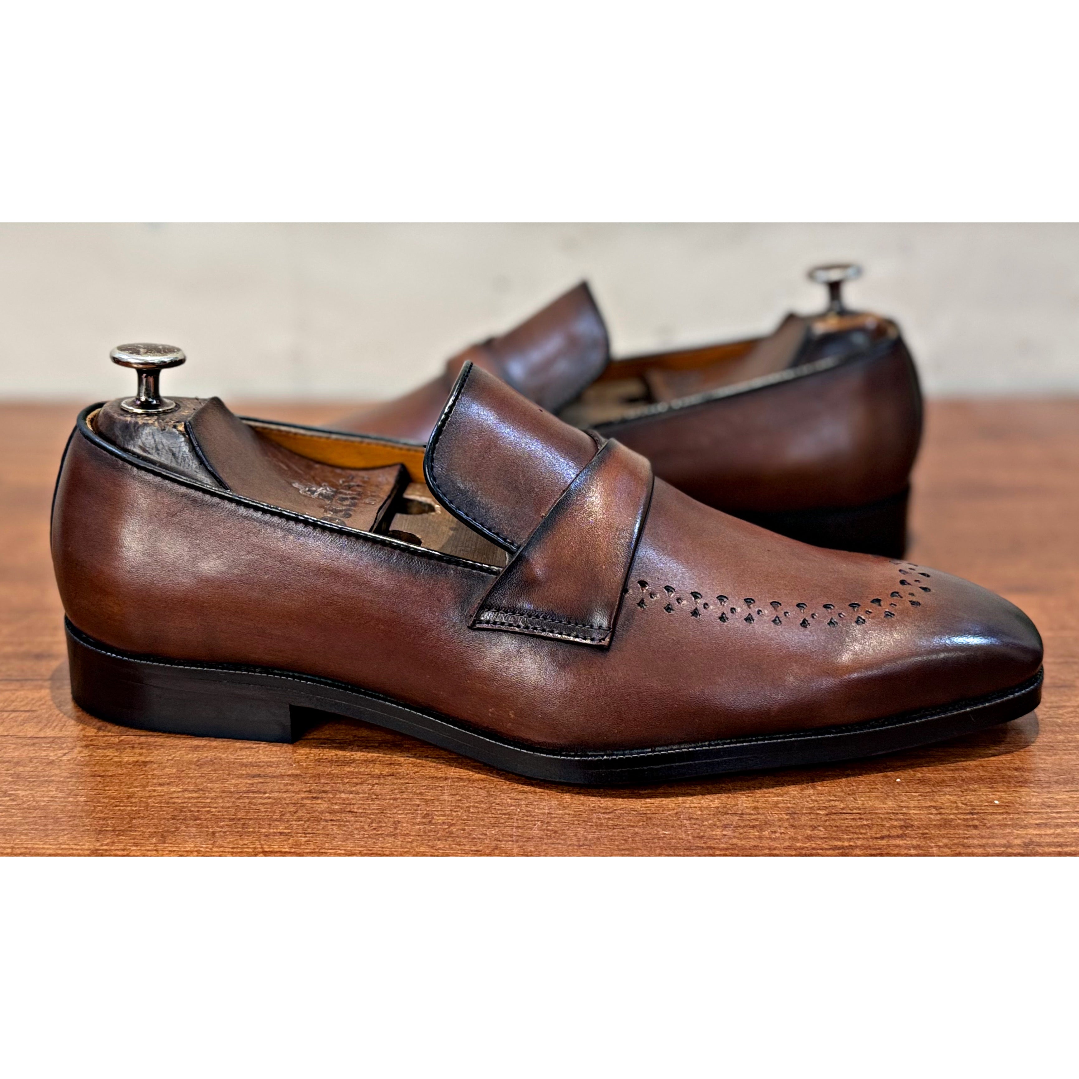 Myron | Burnished Cognac