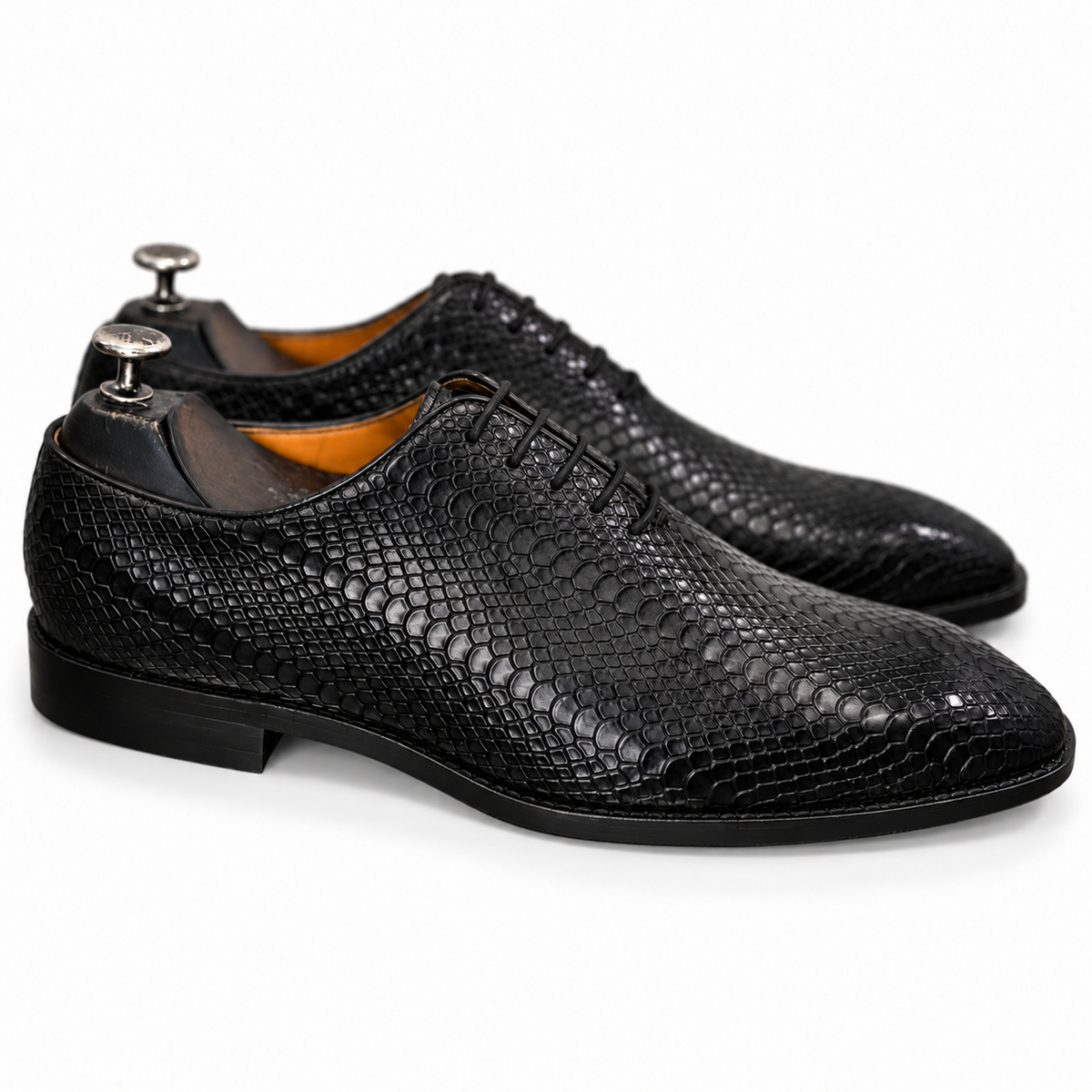Noir Crocodile-Embossed Oxford Shoes