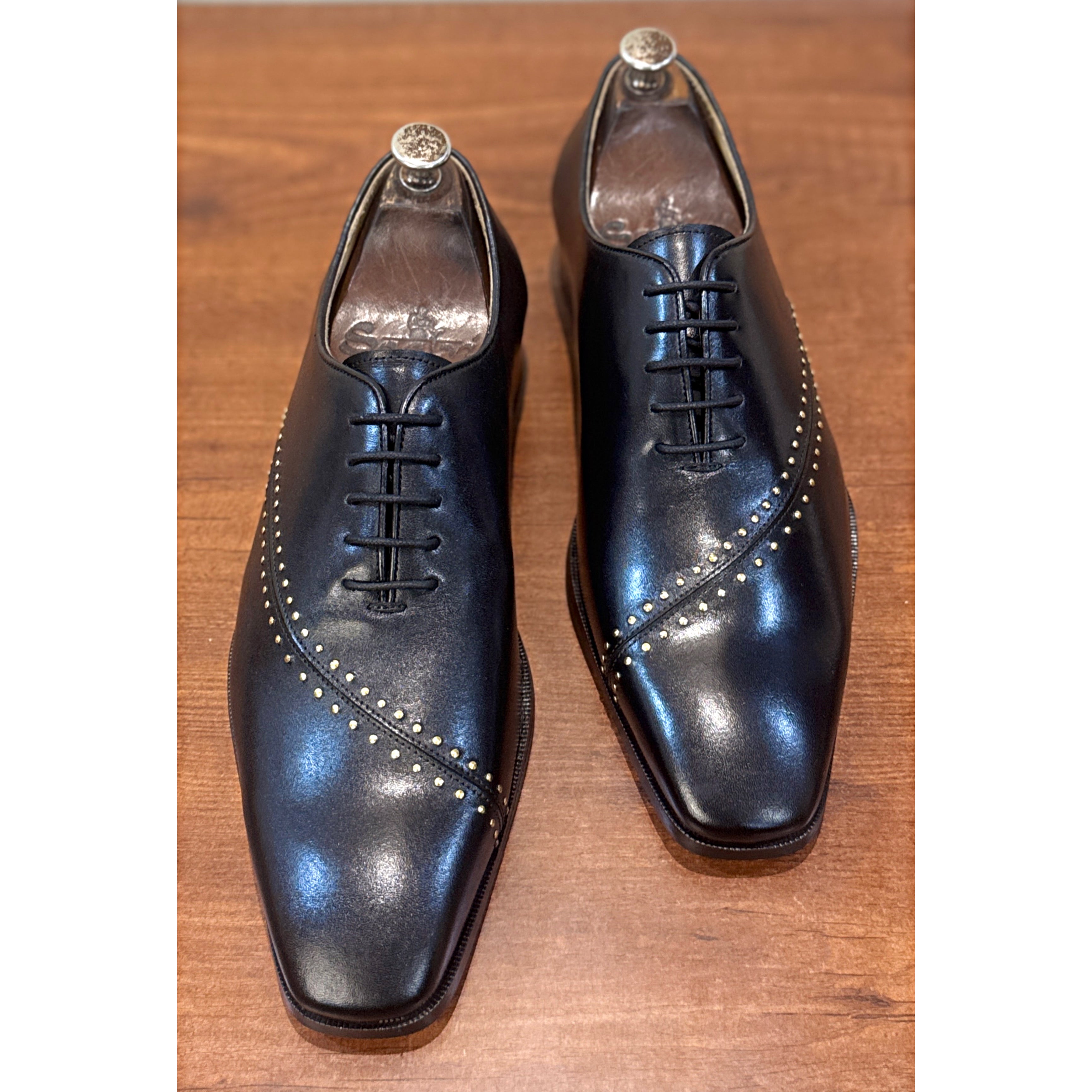 Noir Rivet Oxford Shoes