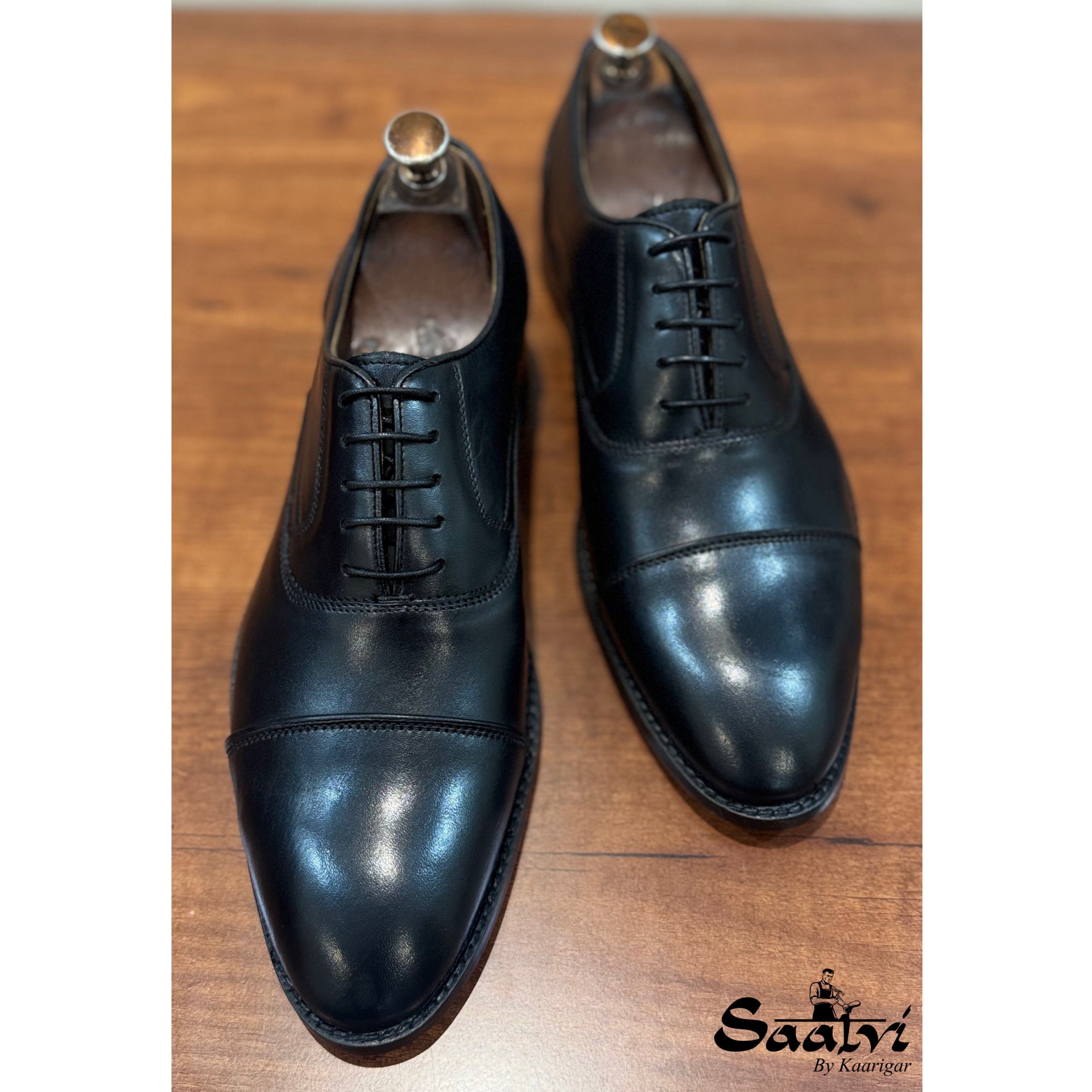 Black Straight Tip Oxfords