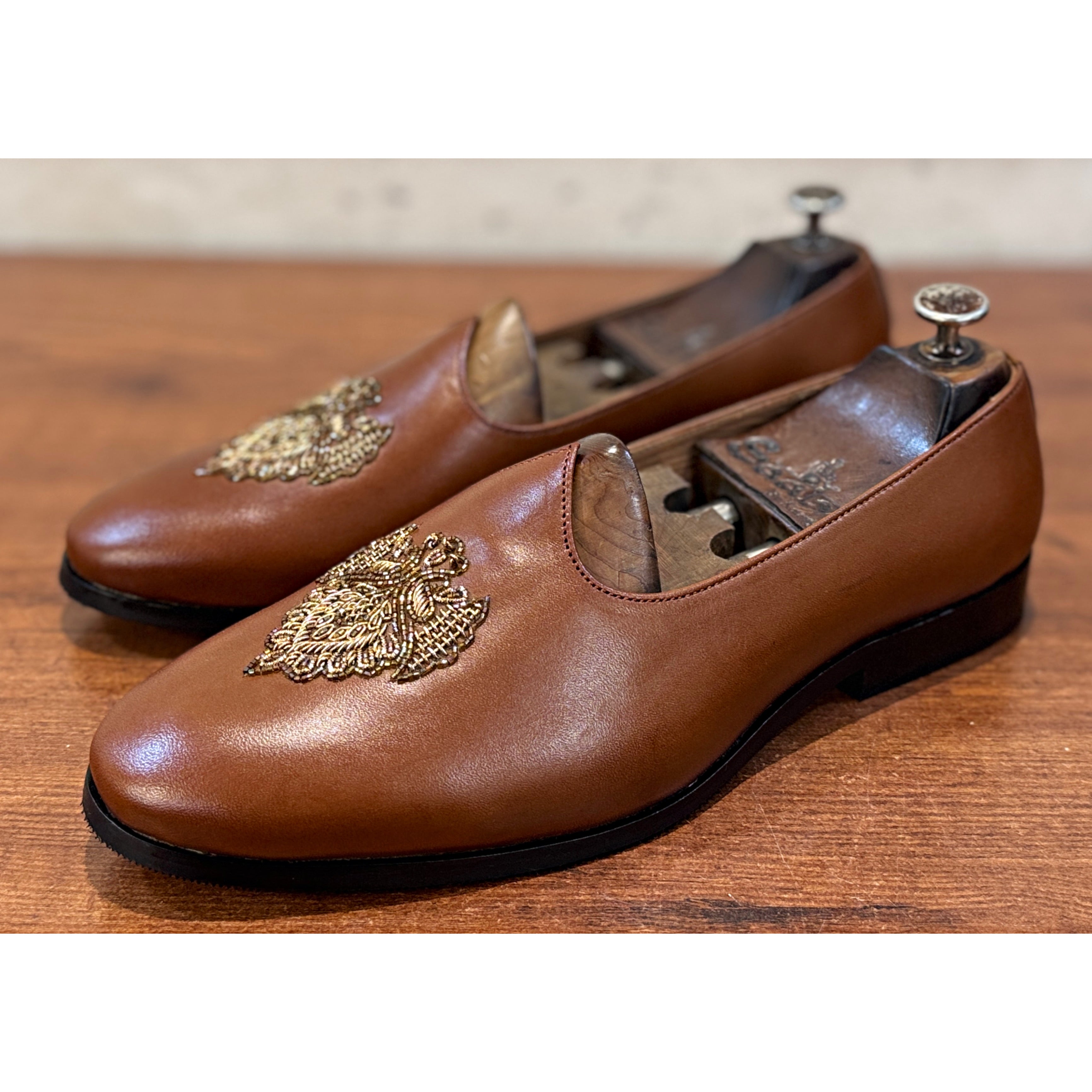 Royal Crest Handcrafted Leather Jalsa – Luxury Brown Embroidered Wedding Shoes for Men