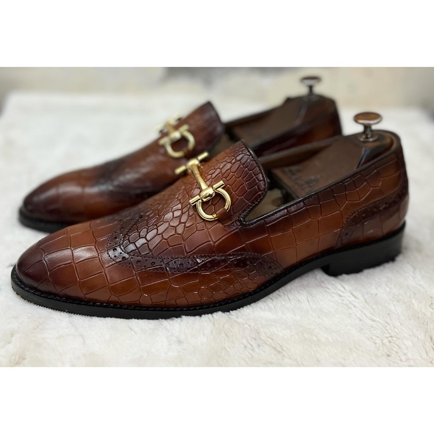 Wingcap Loafers With Metal Trim Croco