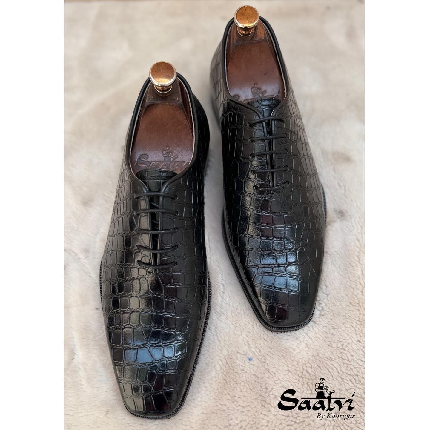 Wholecut Oxfords Black Croco