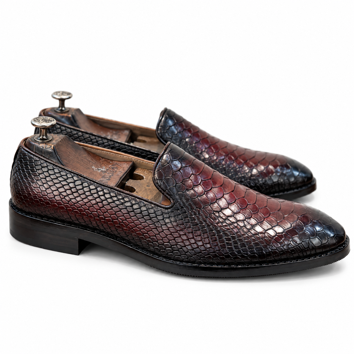 Noir Bordeaux Embossed Loafer